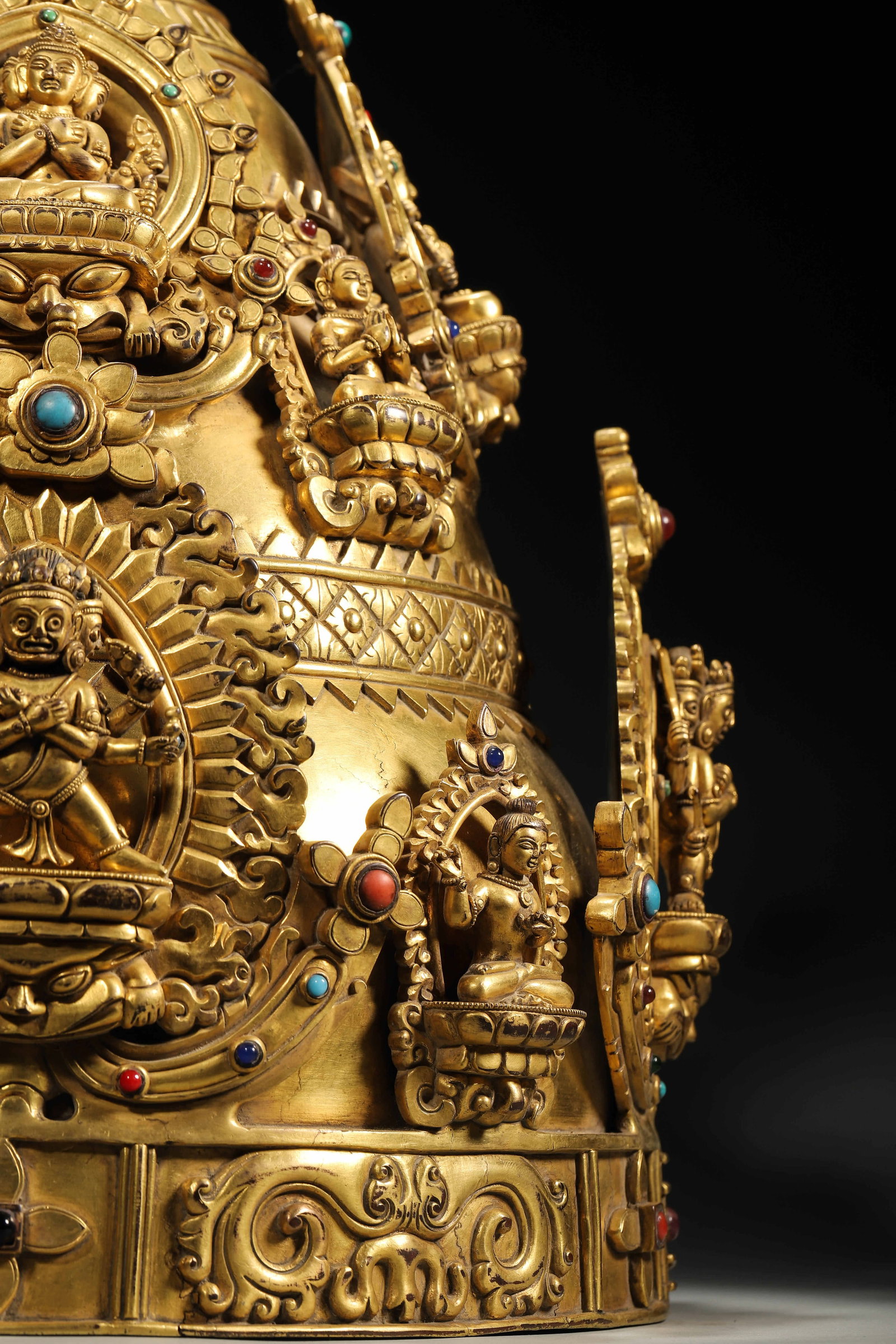 A Ming Dynasty Tibetan Gilt-Bronze Jewel-Inlaid Royal Crown - 11