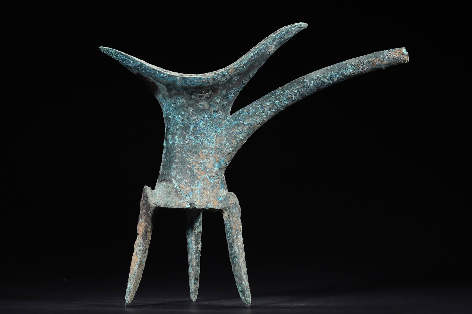 Late Shang Dynasty Bronze Plain Jue Vessel - 6