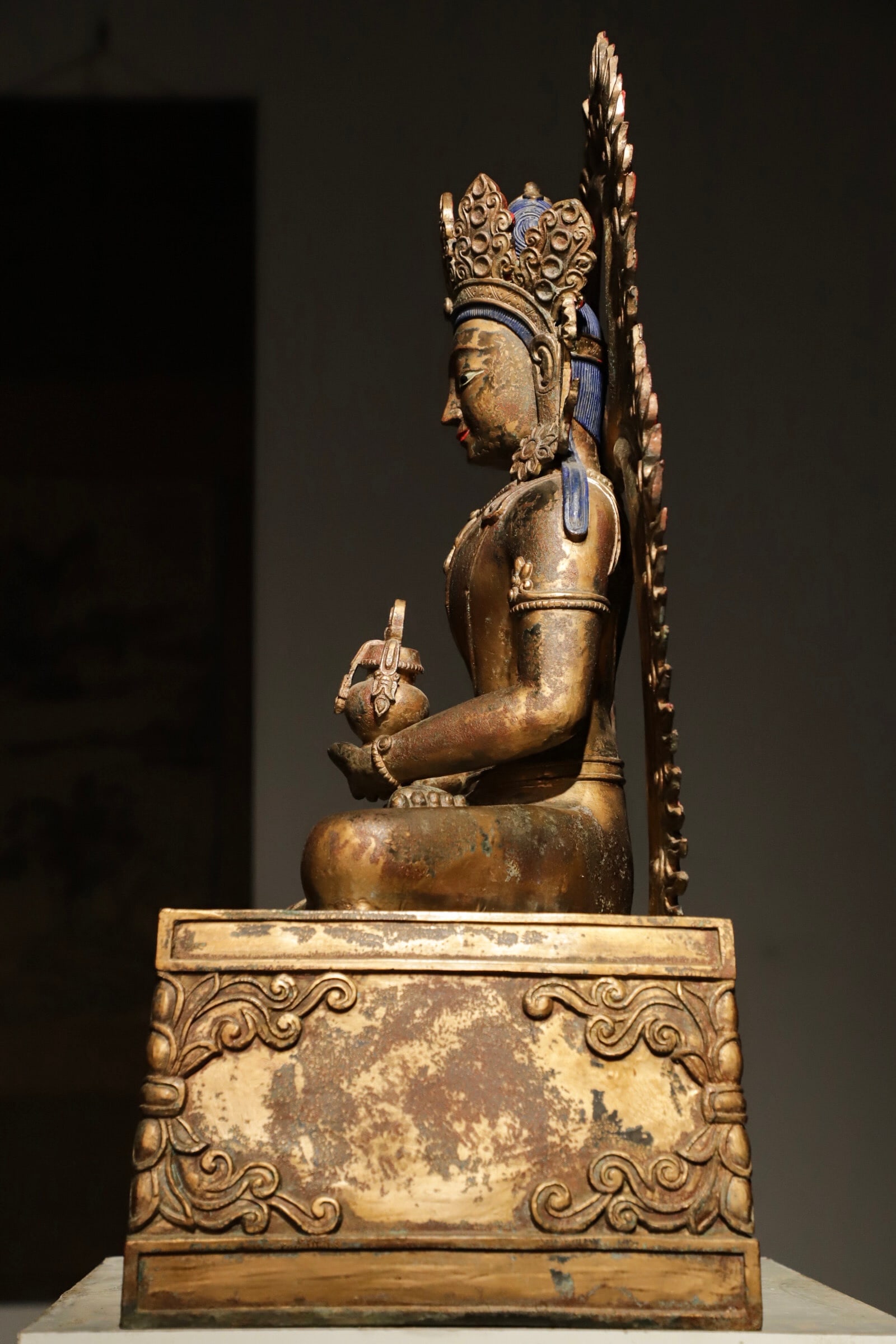 A Gilt Bronze Statue of Amitayus Buddha, Qing Dynasty - 7