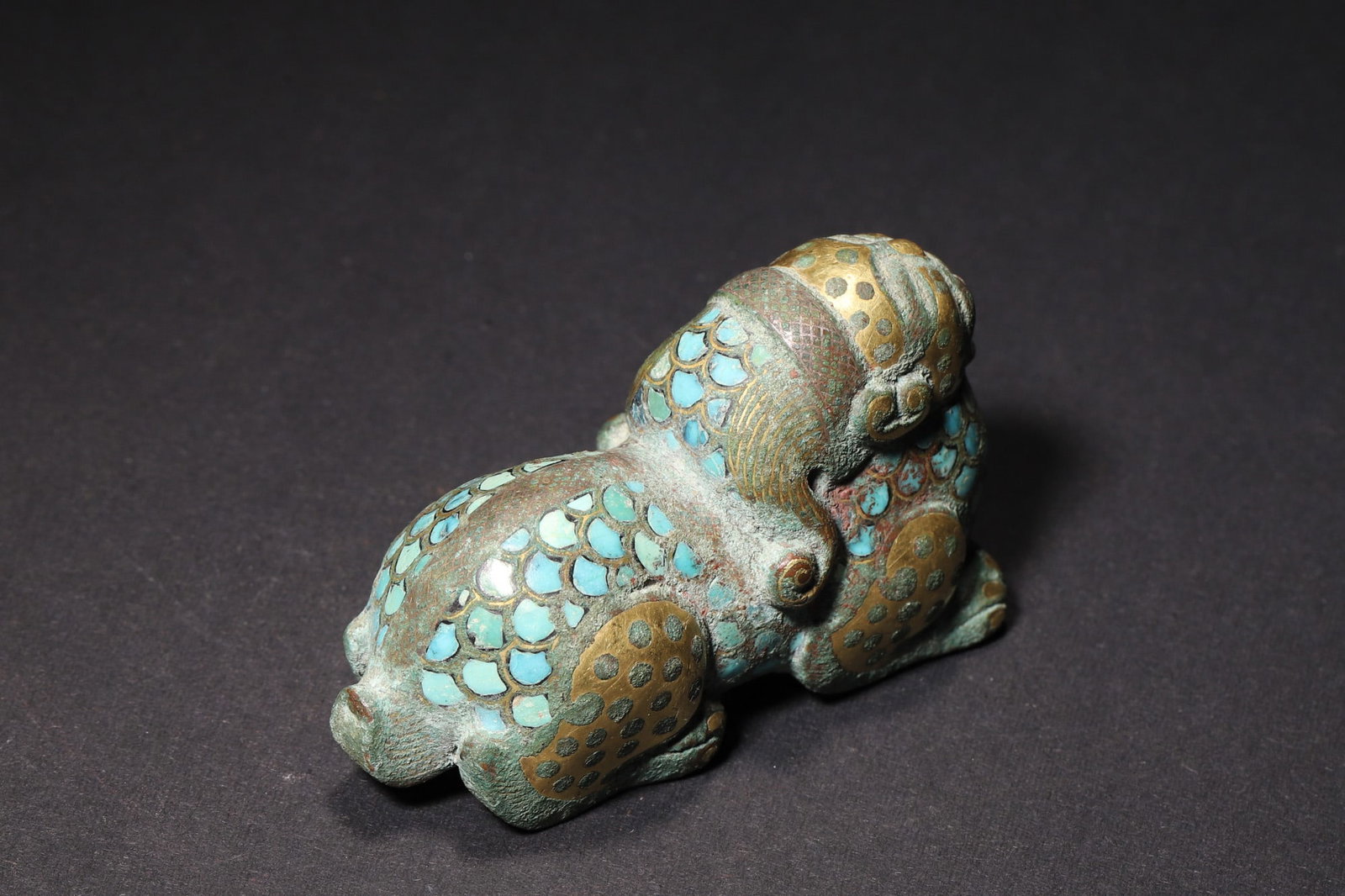 A Han Dynasty Bronze Beast Paperweight with Gold/Silver Inlay and Turquoise - 6