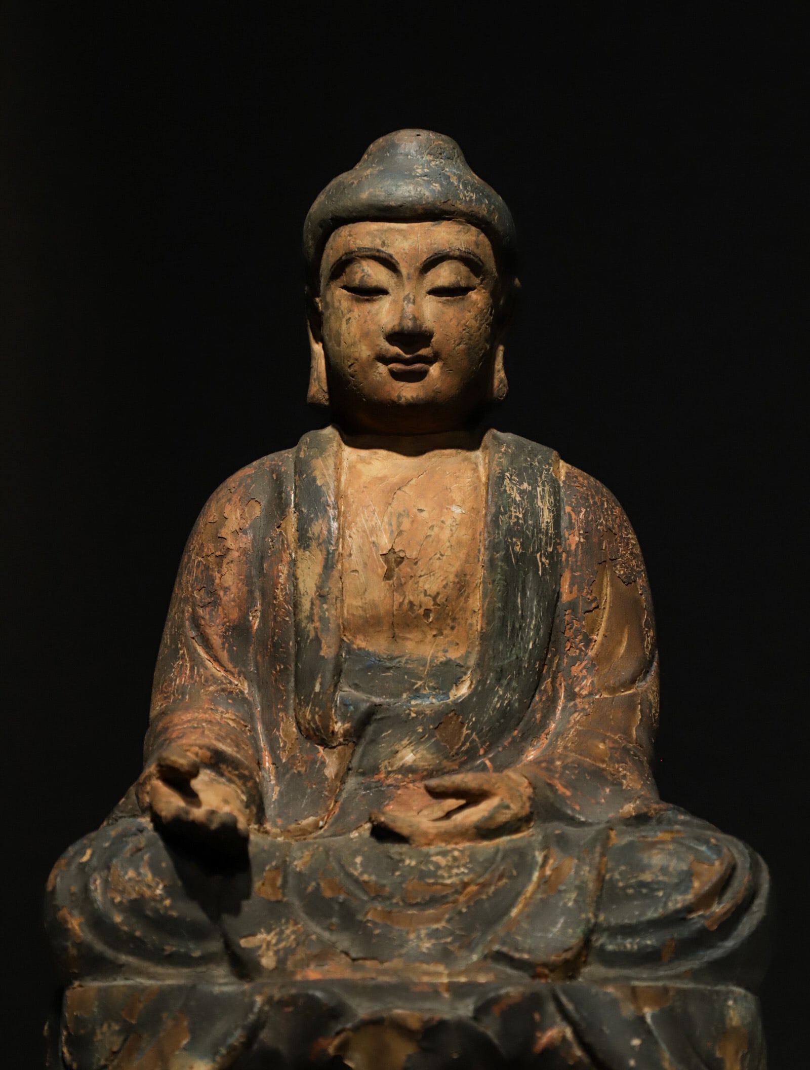 A Painted Wooden Statue of Sakyamuni Buddha, Ming Dynasty - 2