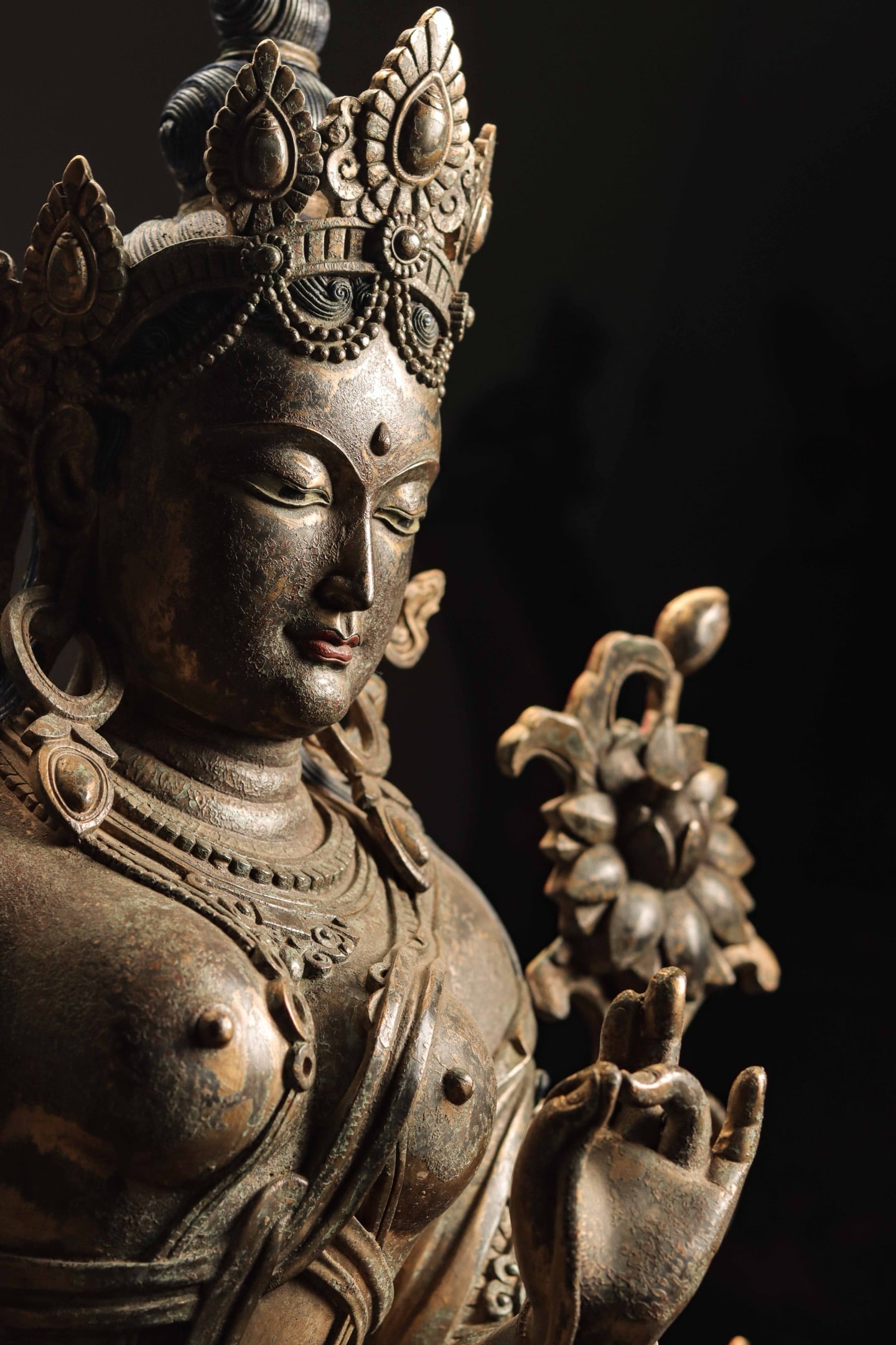 A Gilt Bronze Statue of Green Tara, Qing Dynasty - 4