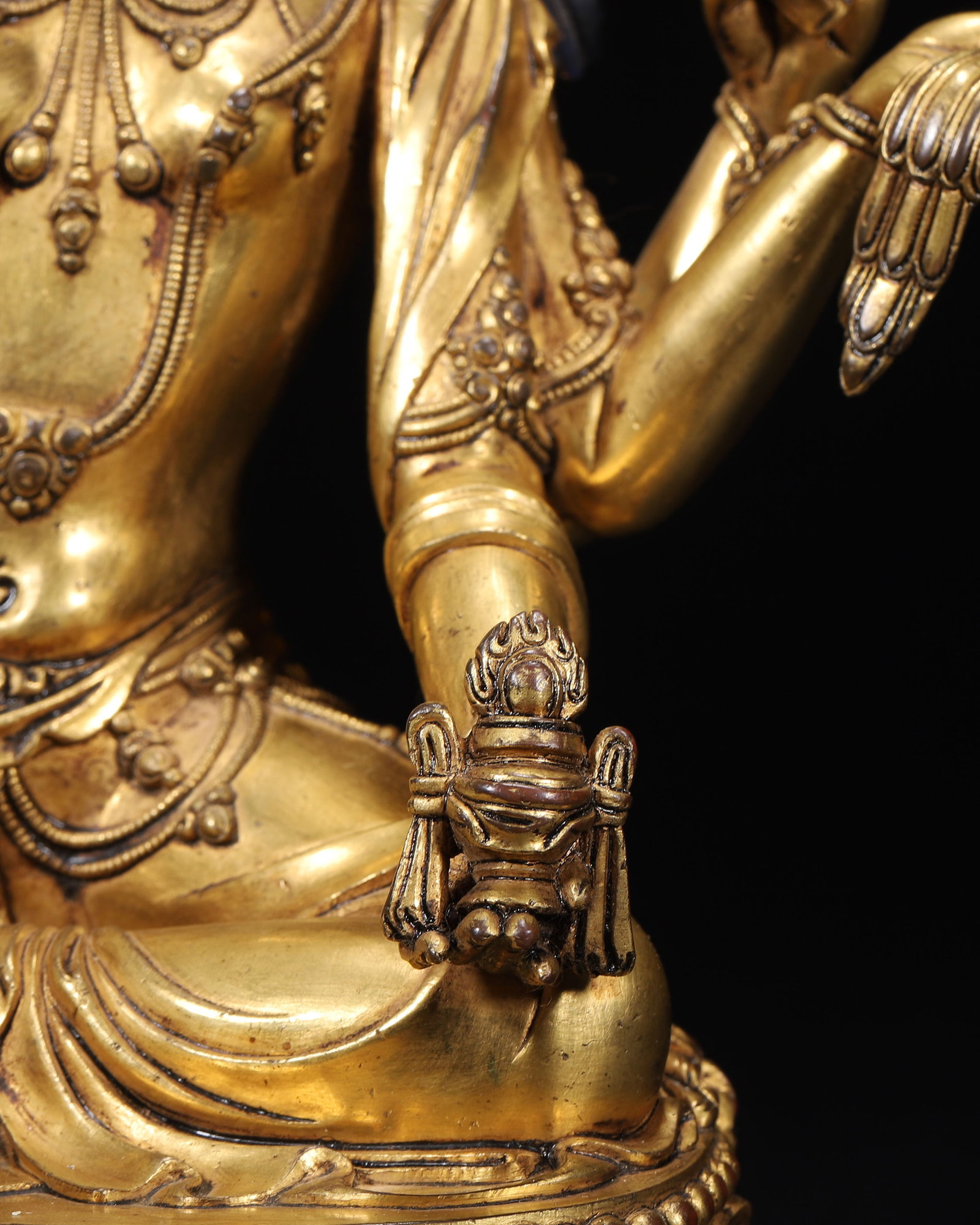 A Gilt-Bronze Seated Six-Armed Guanyin in Royal Ease Posture, Dated Yongle Period, Ming Dynasty, - 6