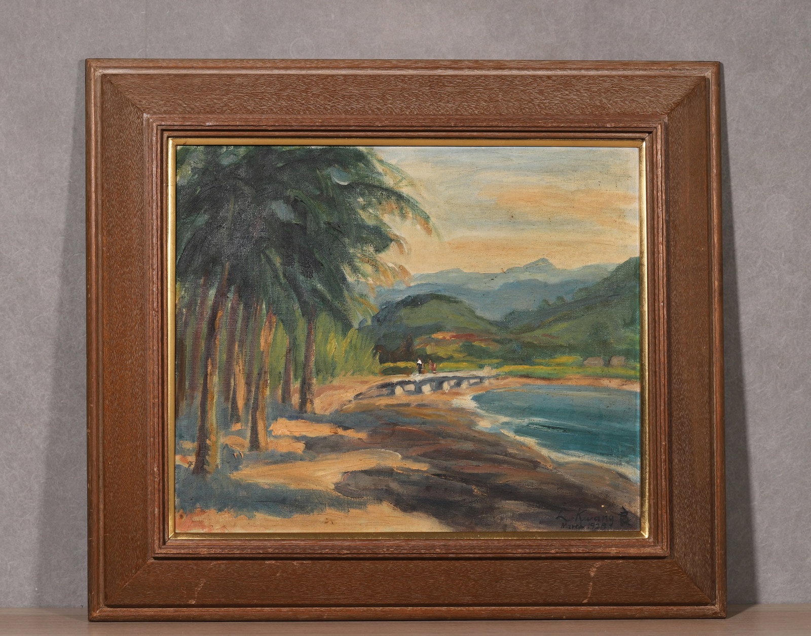 Guan Liang (1900—1986), courtesy name Lianggong, was born in Panyu, Guangdong.Oil on canvas: L 61cm (24.02 in); W 54cm (21.26 in); L 44cm (17.32 in); W 37cm (14.57 in)A distinguished master of modern and contemporary Chinese painting, a grand master of opera figure painting, and a representat