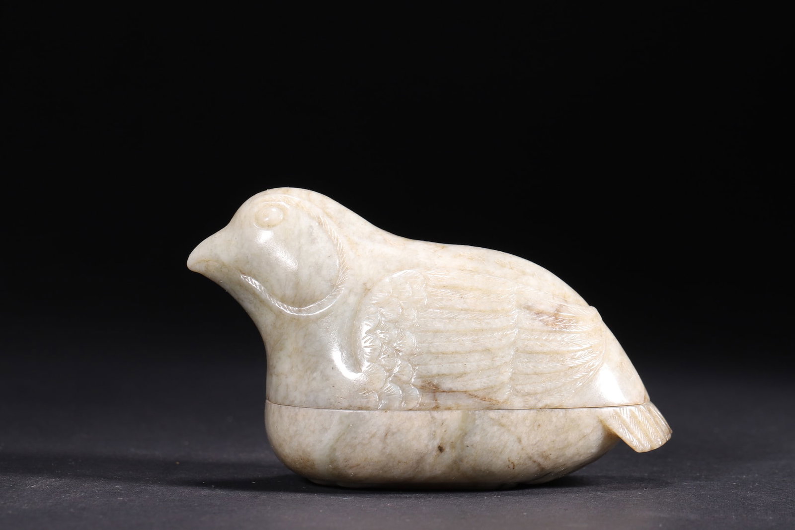 A Hetian Jade Bird-Shaped Covered Box - Qing Dynasty (1 of 8)