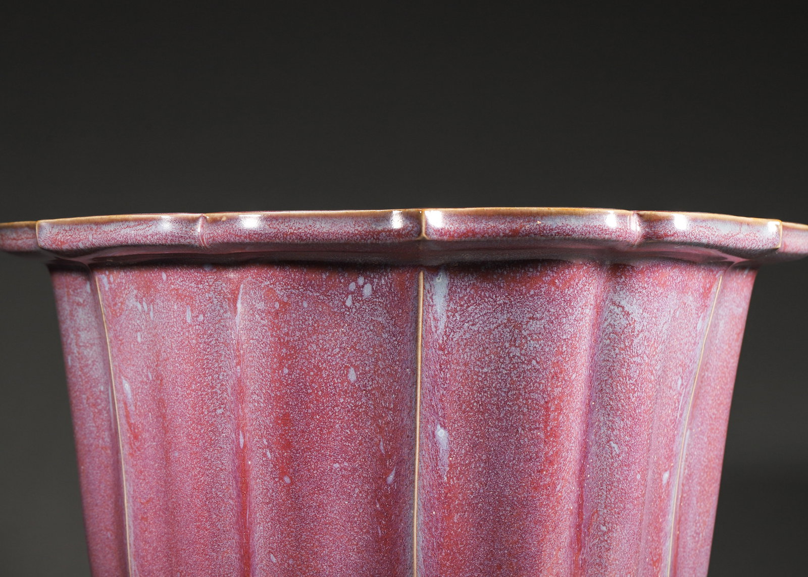 A Jun Ware Rose-Purple Glazed Lobed Flower Pot (Song Dynasty) - 4