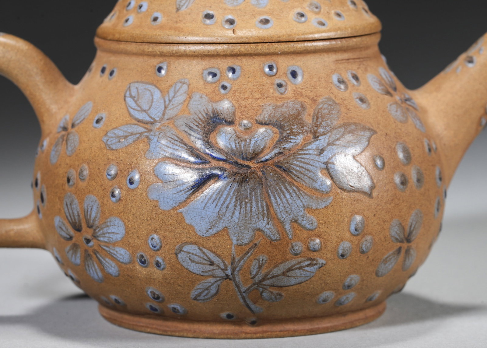 Republic Period, Wang Yinchun Mark Duanni Clay Zisha Teapot with Blue Relief Floral Decoration - 5