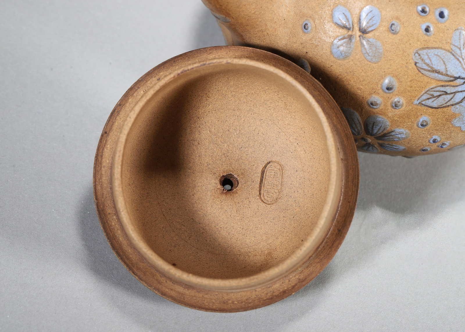 Republic Period, Wang Yinchun Mark Duanni Clay Zisha Teapot with Blue Relief Floral Decoration - 7