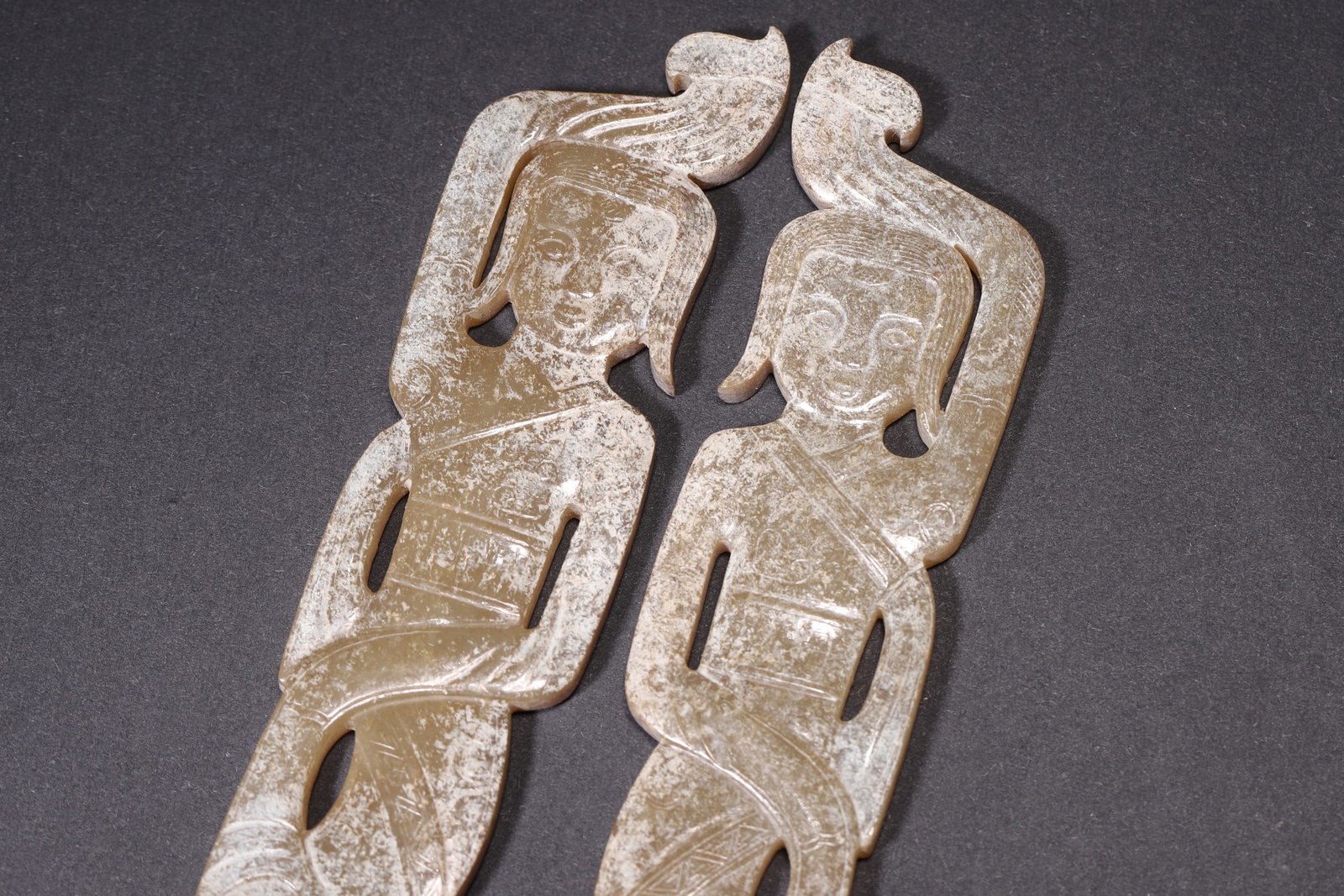 A Pair of Ancient Jade Dancer Pendants - Han Dynasty - 2