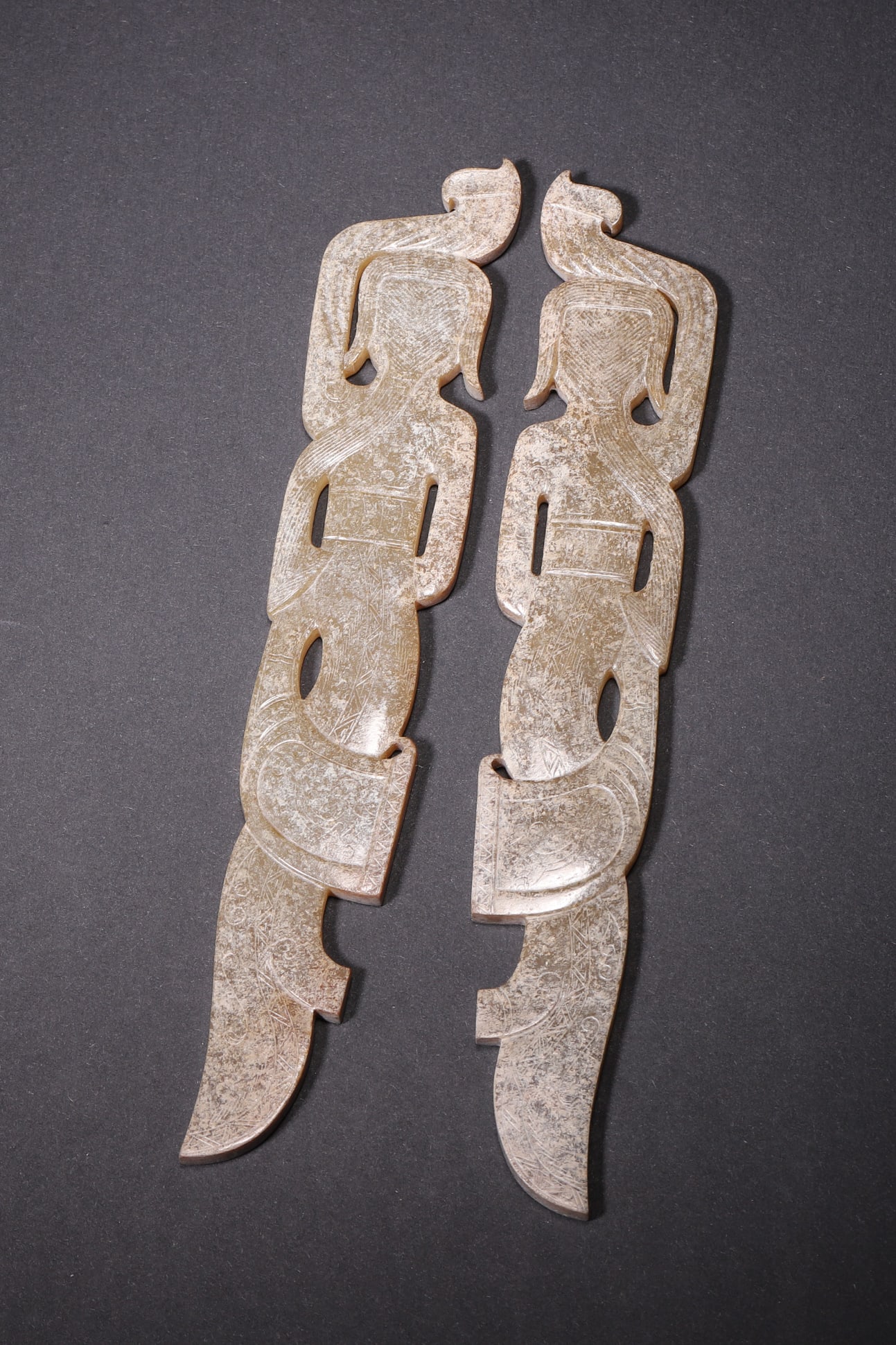 A Pair of Ancient Jade Dancer Pendants - Han Dynasty - 5