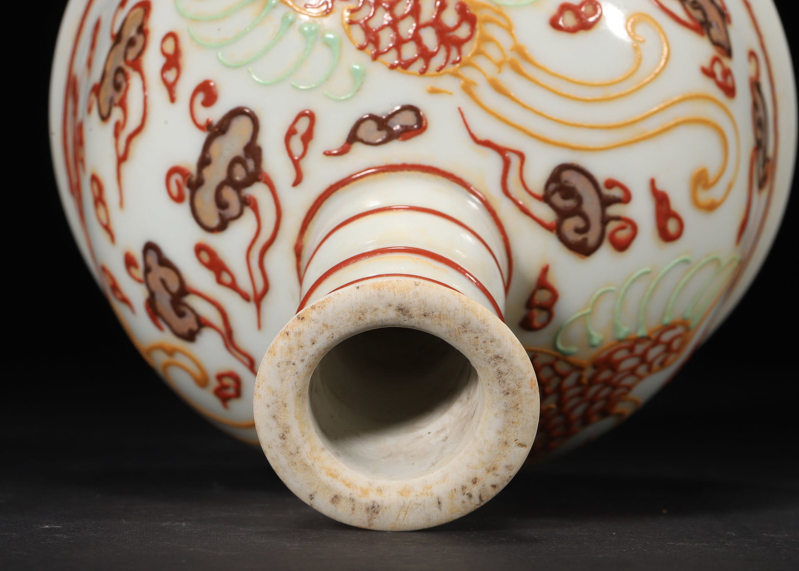 A Yuan Dynasty Gilded Raised Paste Phoenix Pattern Stem Cup - 9