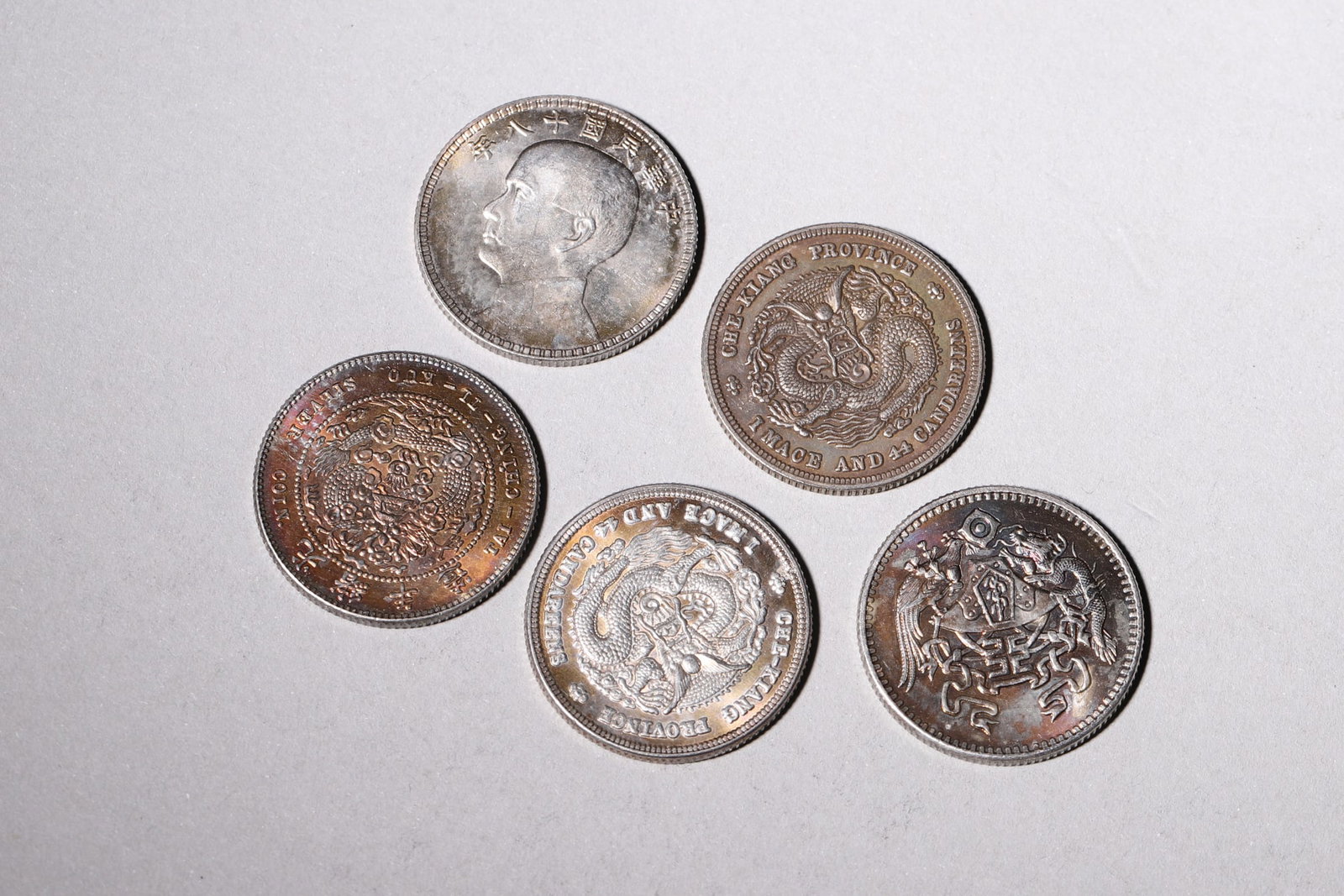 A Group of Ten Silver Coins with Dragon and Sun Yat-sen Portraits - 4