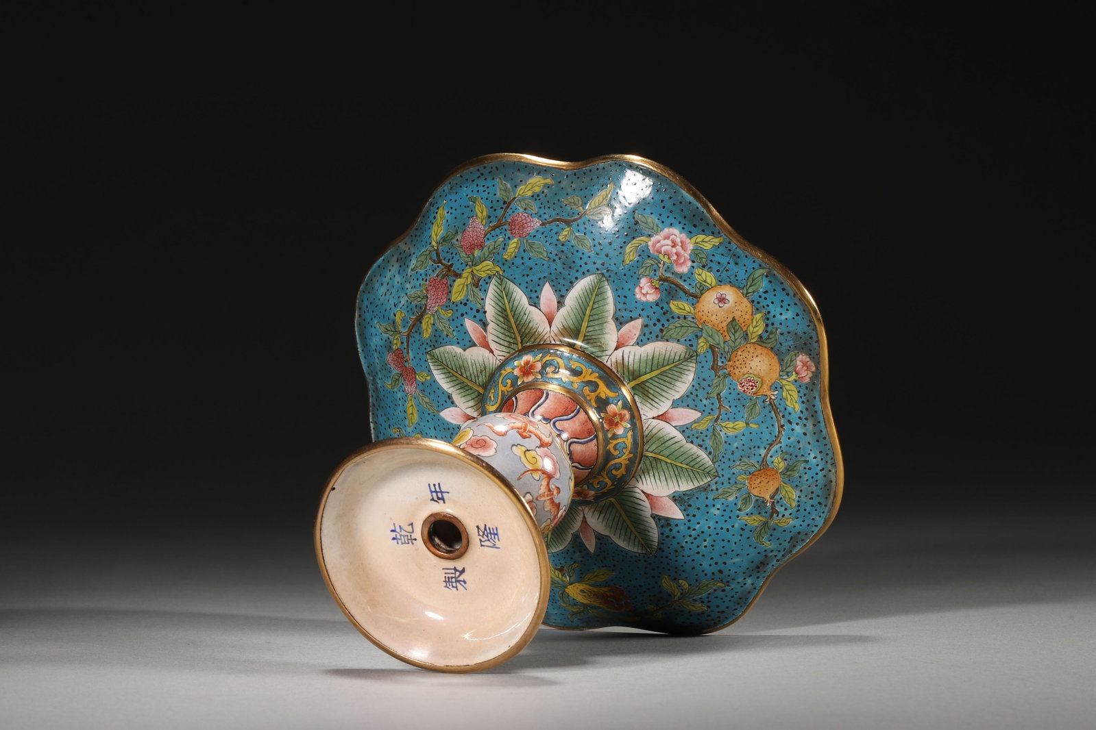 An Enameled Copper Stem Plate with Auspicious Motifs, Qianlong Period - 5