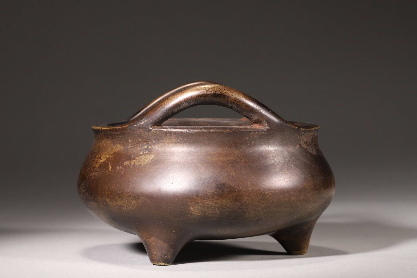 A Bronze Three-Foot Incense Burner with Bridge Handles, Ming Dynasty - 2