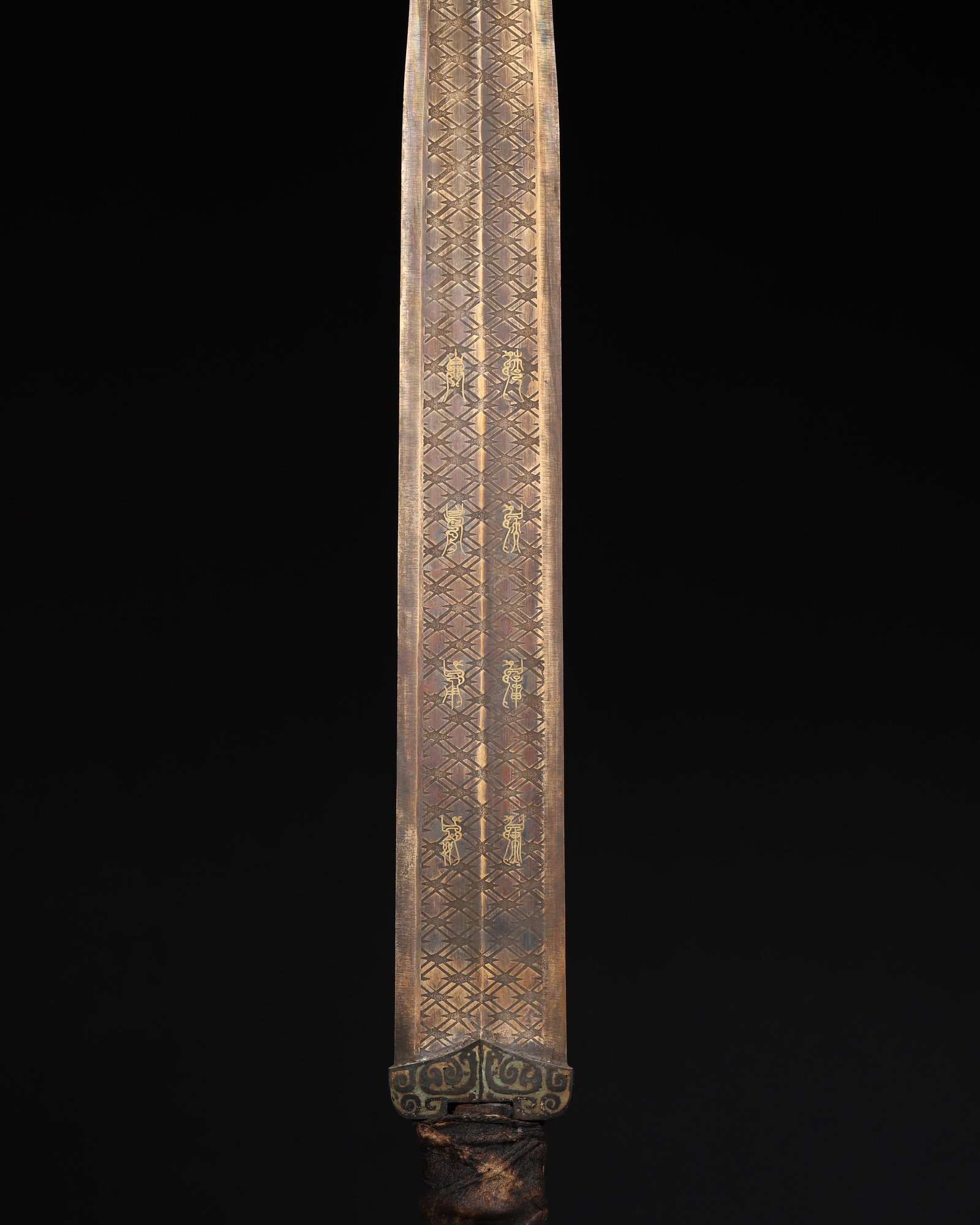 A Bronze ornament with Gold-Inlaid Bird-Script and Rhombus Pattern, Warring States Period - 2
