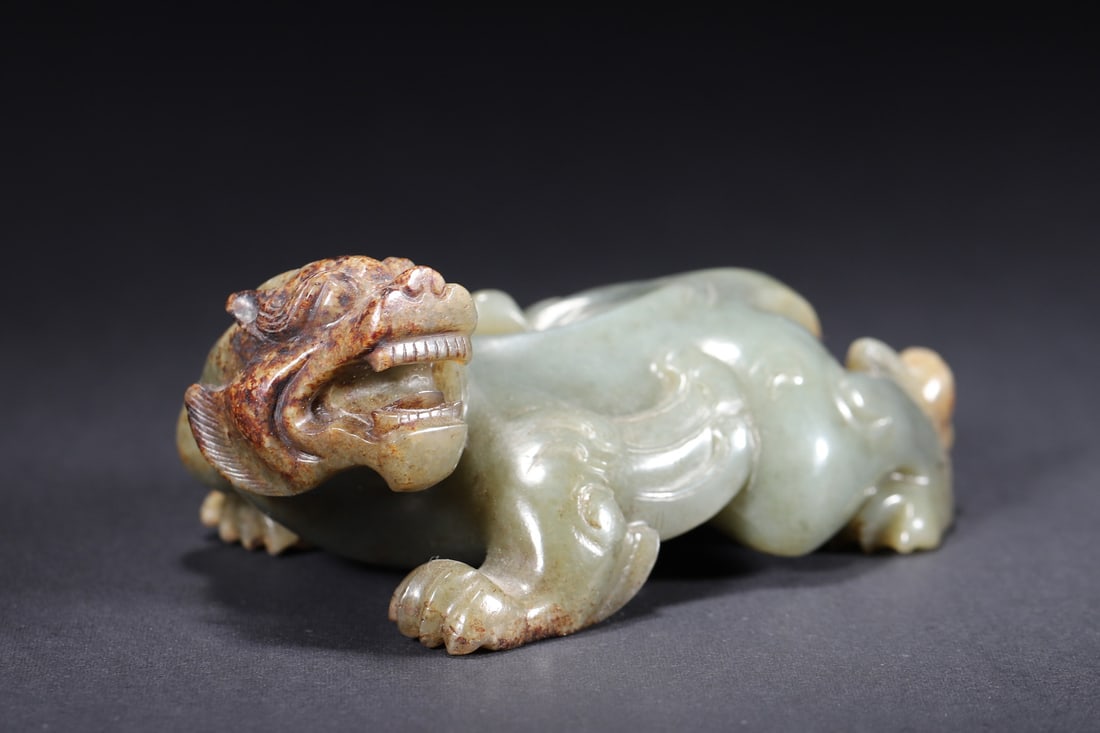 A Hetian Green Jade Carving of a Bixie - Han Dynasty - 2