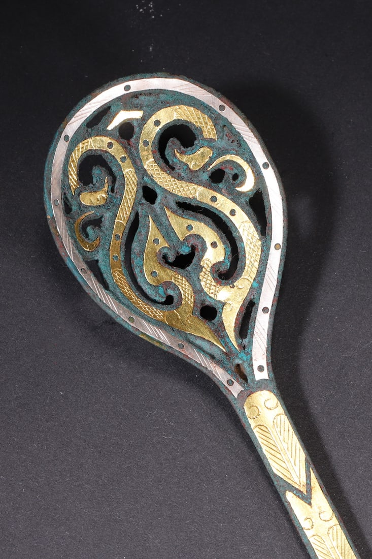 A Warring States Bronze Spoon with Gold and Silver Inlay and Jade Handle - 3