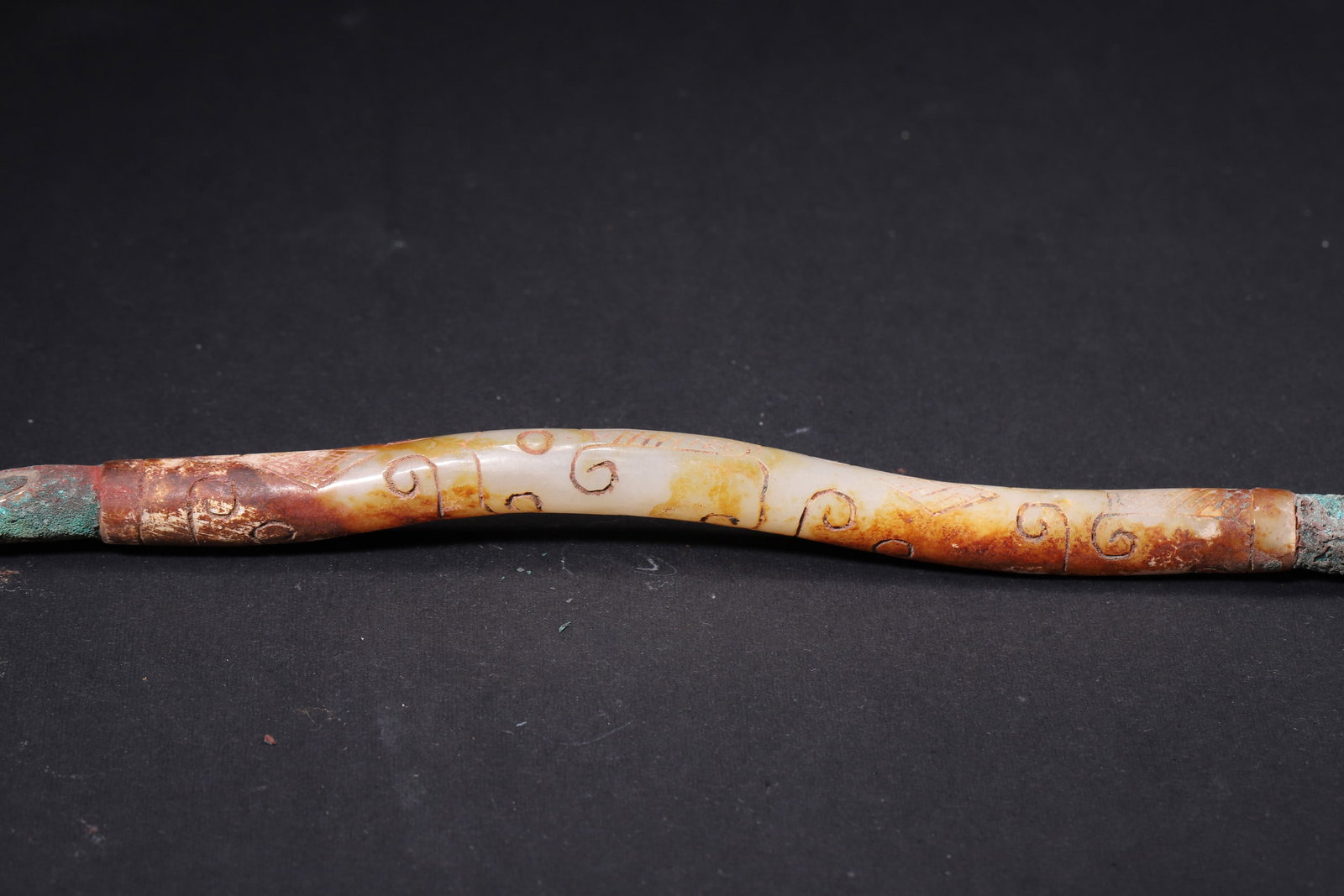 A Warring States Bronze Spoon with Gold and Silver Inlay, Deer Pattern and Jade Handle - 4