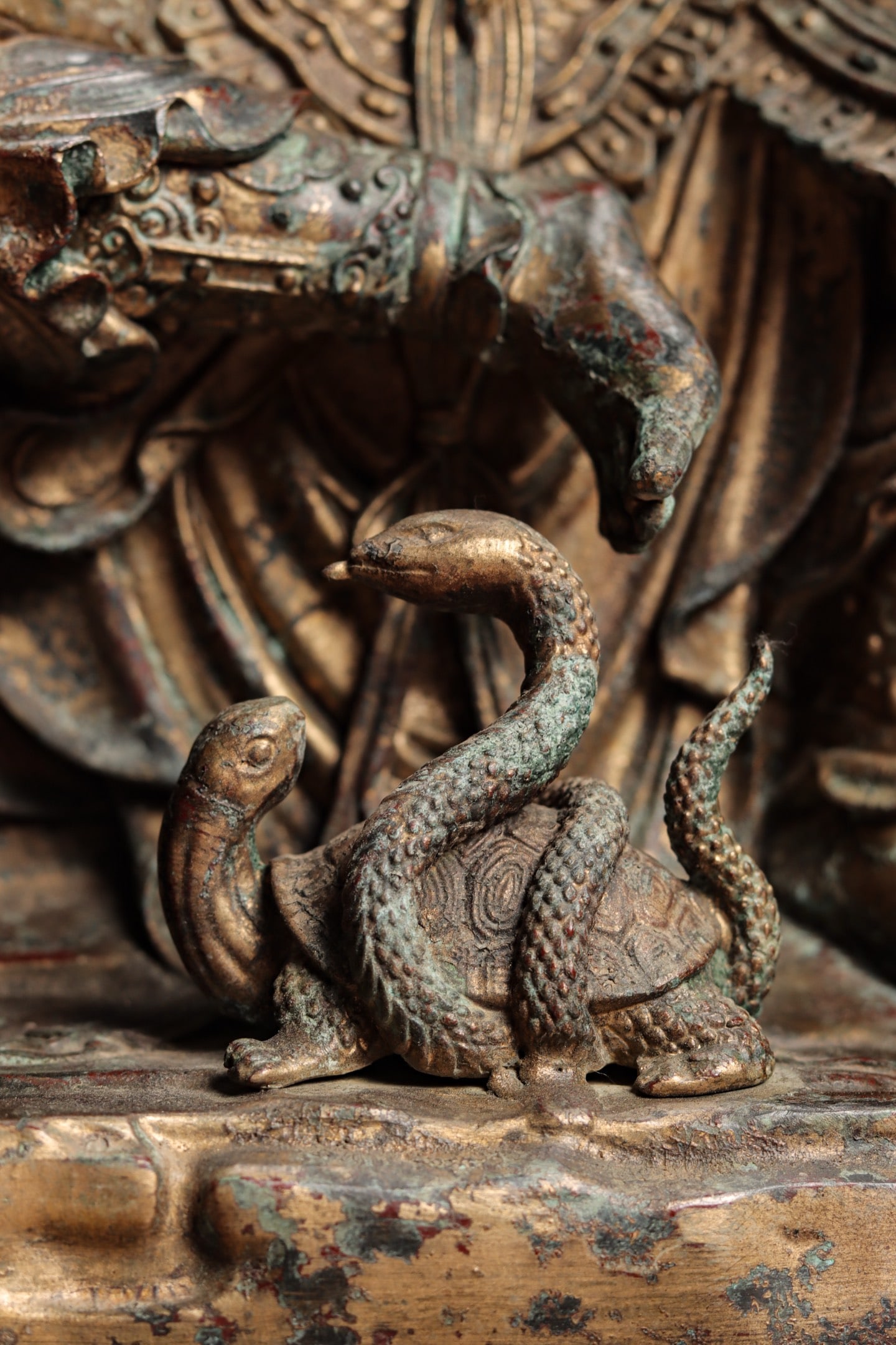 A Gilt Bronze Statue of Zhenwu Emperor, Qing Dynasty - 8