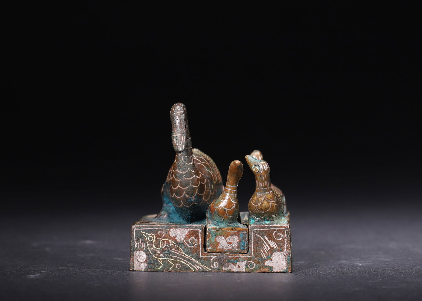 A Set of Bronze Duck-Head Seals with Gold and Silver Inlay, Han Dynasty - 2