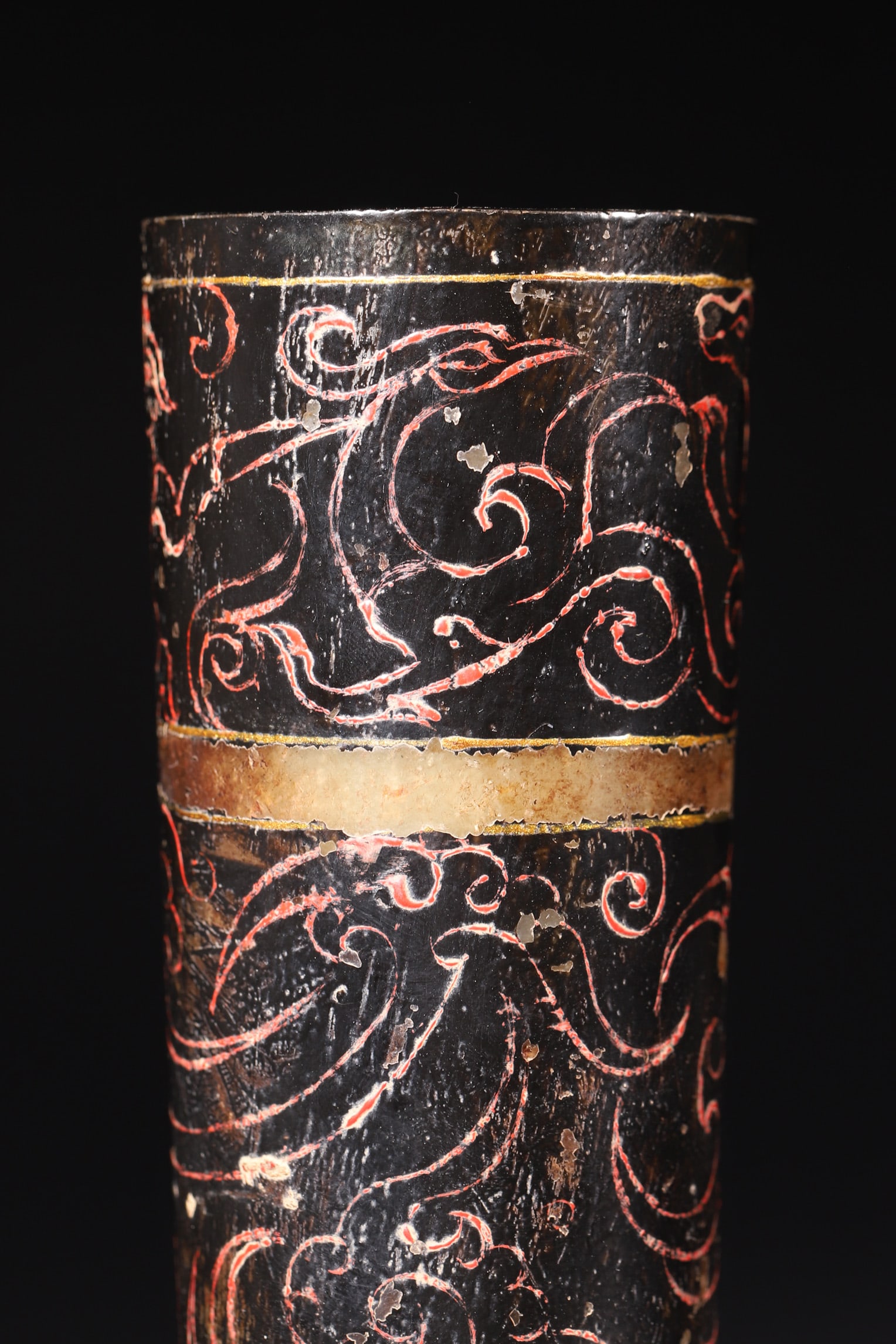 A Jade Stemmed Cup with Gold and Color Inlaid Cloud Pattern - Han Dynasty - 5