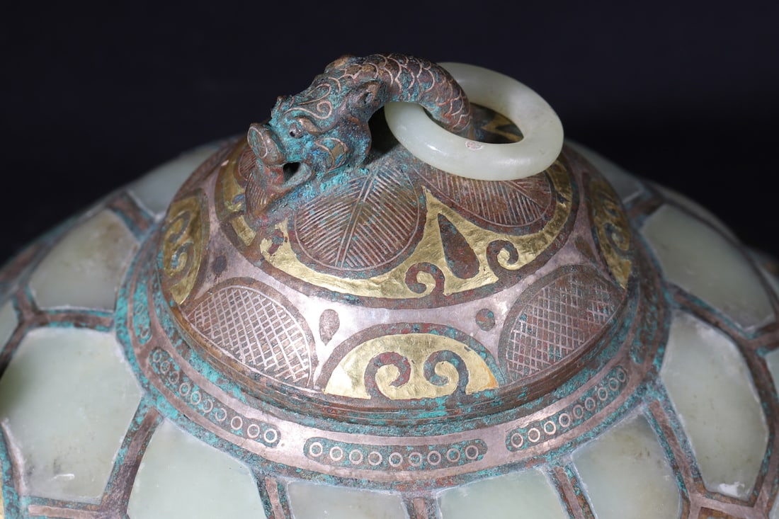 A Bronze Dragon-Tortoise Censer with Gold and Silver Inlay and Hetian Jade Inlays - Han Dynasty - 4