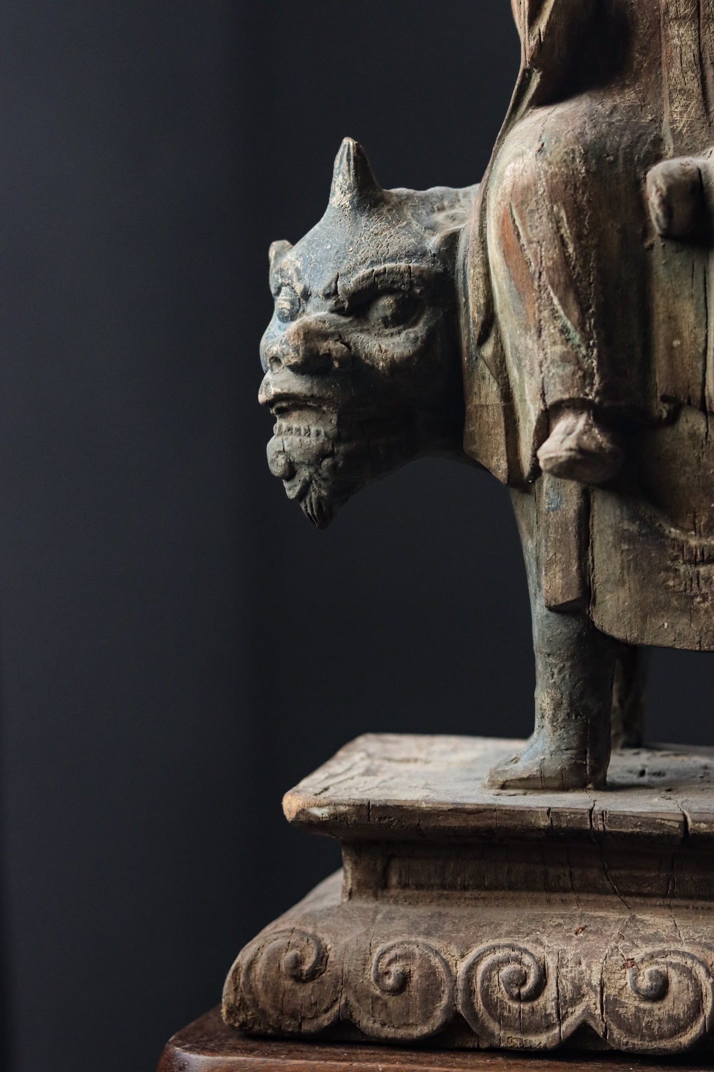 A Painted Wooden Statue of Taiyi Zhenren, Ming Dynasty - 7