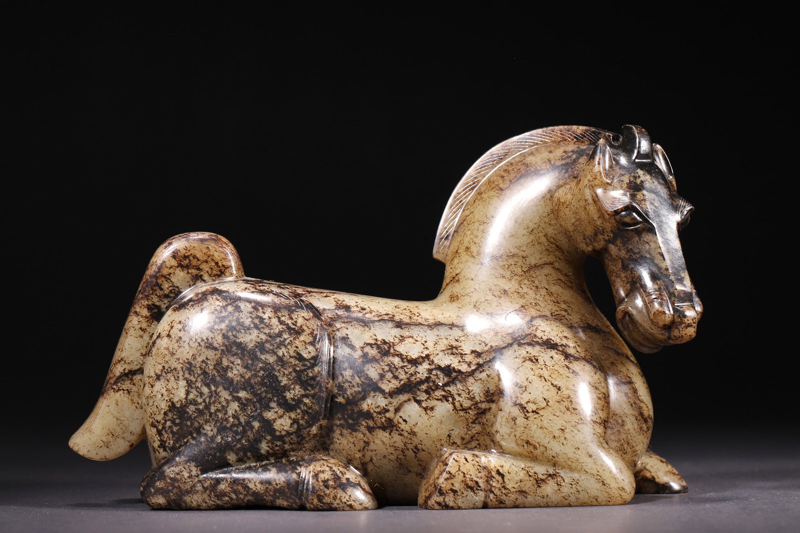 A Hetian Jade Recumbent Horse Ornament, Han Dynasty (1 of 9)