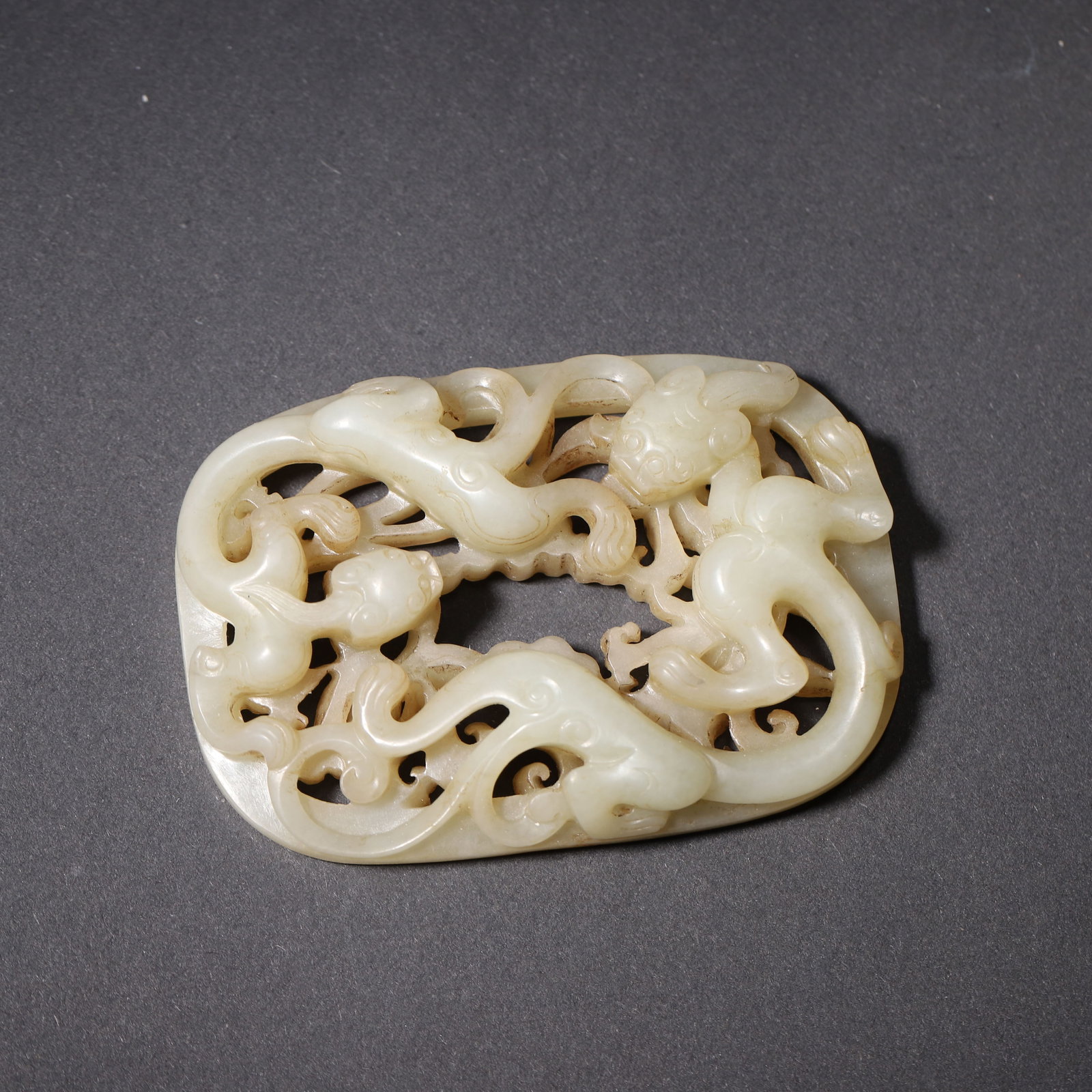A Hetian Jade Openwork Three-Chilong Inlay, Yuan Dynasty - 2