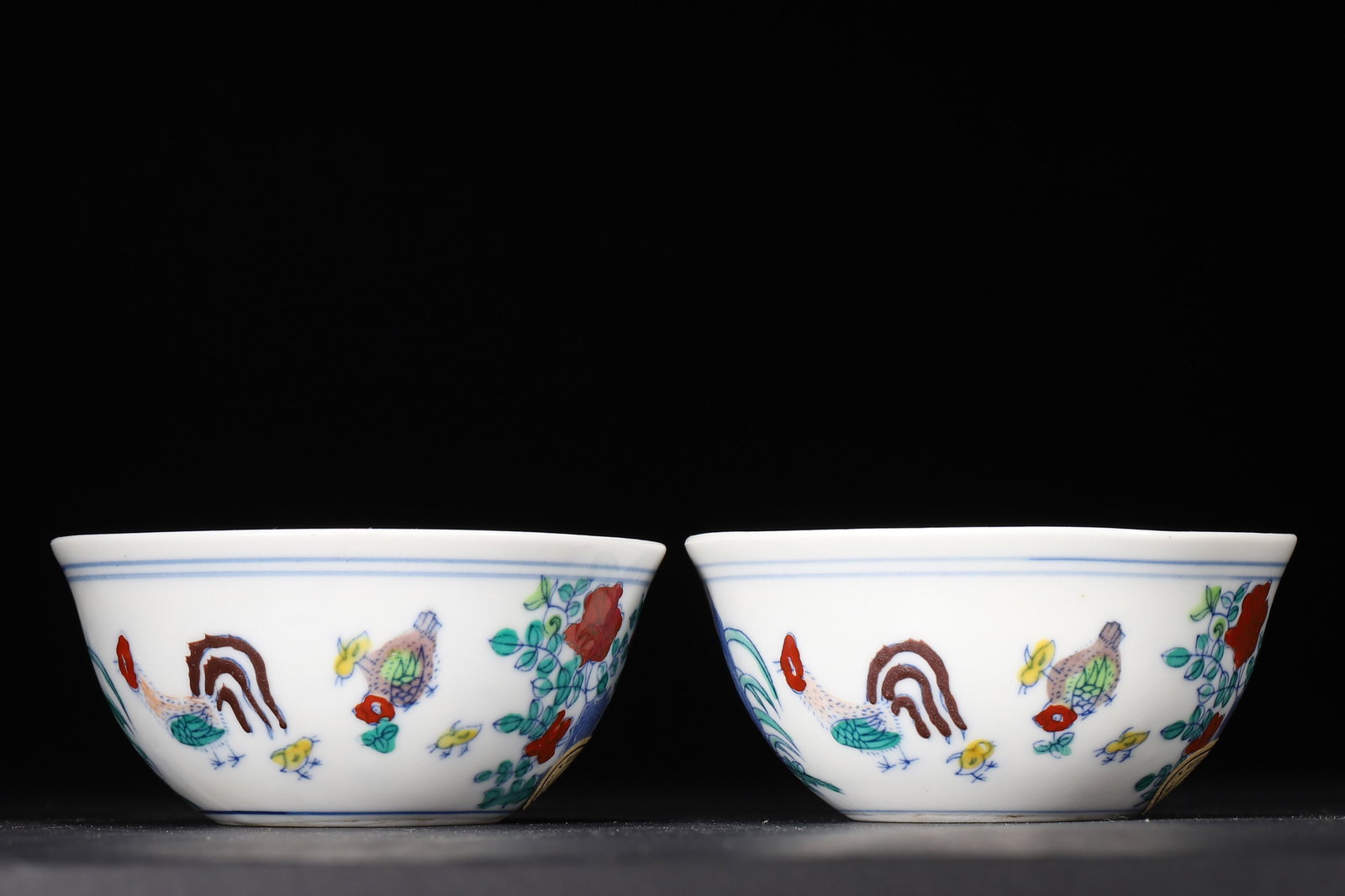 A Pair of Ming Dynasty Chenghua Doucai Chicken Cup - 2