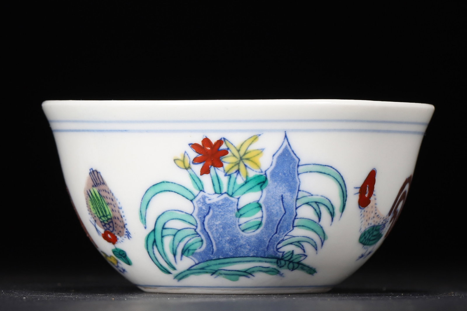 A Pair of Ming Dynasty Chenghua Doucai Chicken Cup - 5