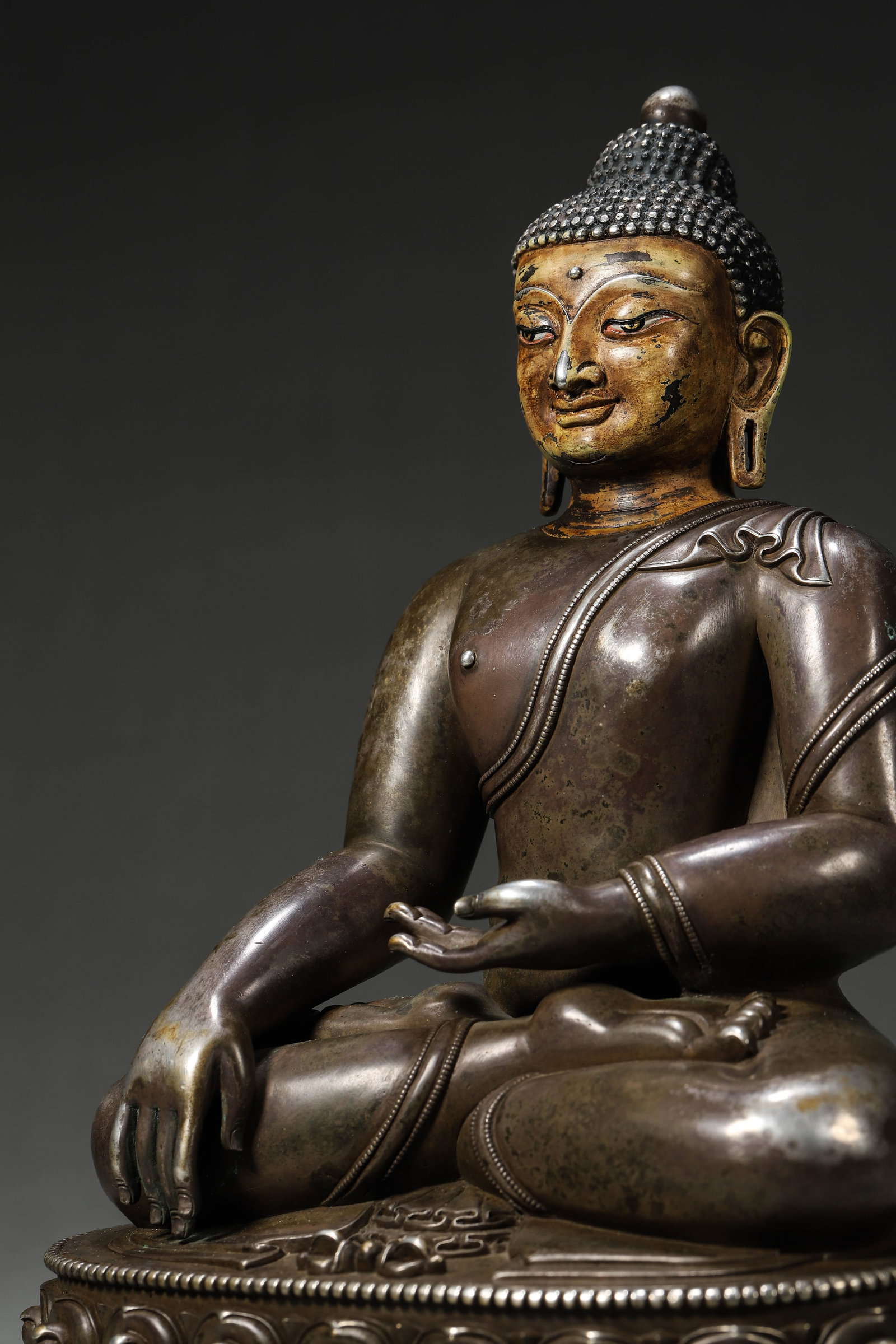 A Silver Statue of Akshobhya Buddha with Partial Gold Facing, Qing Dynasty - 5