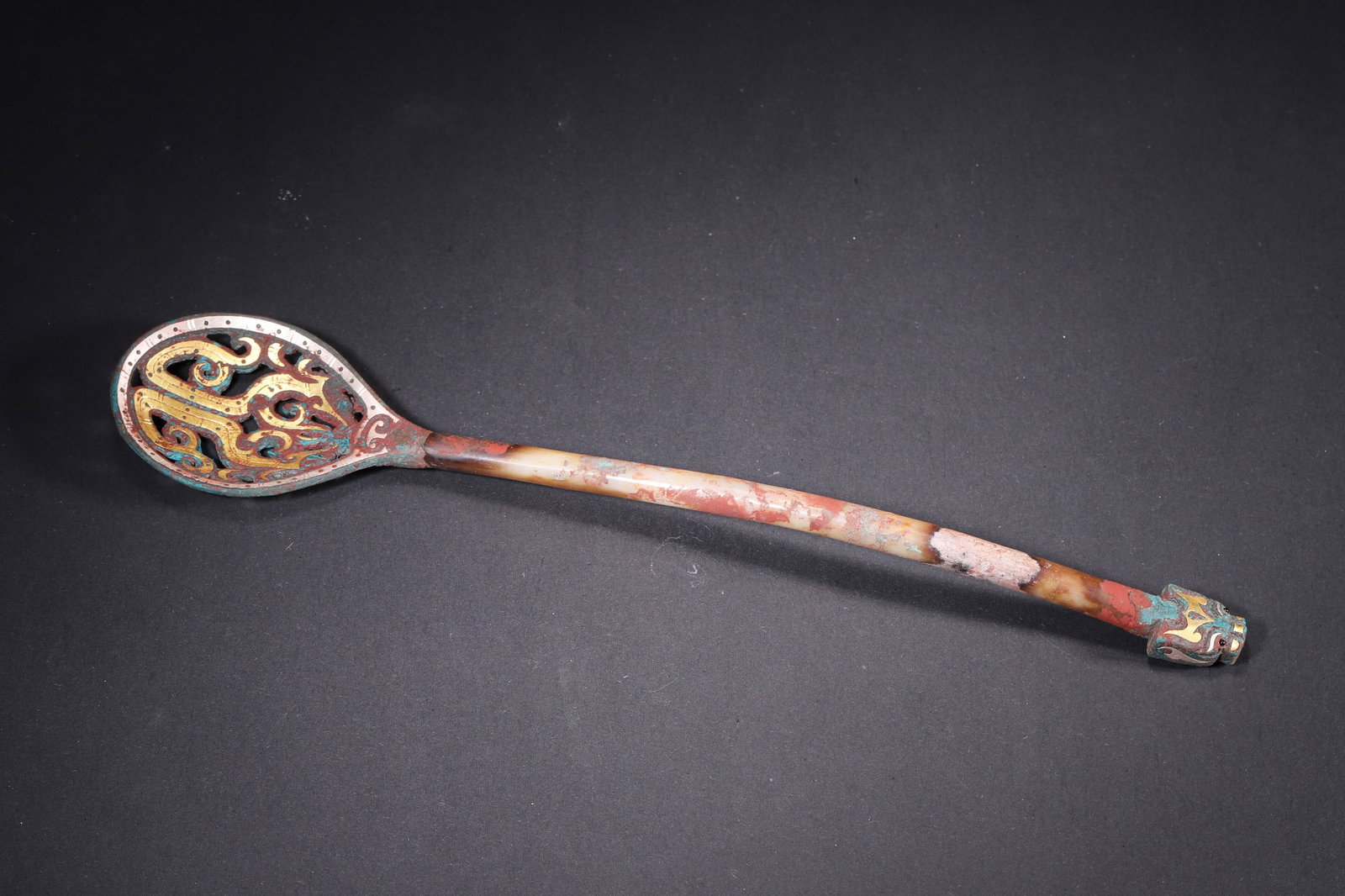 A Warring States Bronze Spoon with Gold and Silver Inlay and Jade Handle - 3