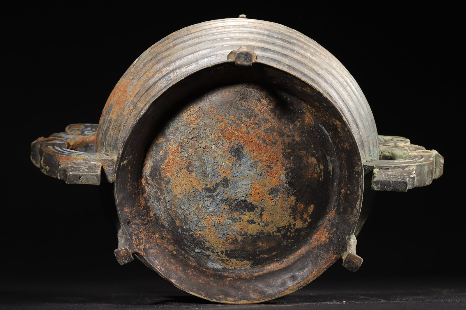 A Bronze Tripod Gui Vessel with Beast-Handles and Ribbed Pattern, Western Zhou Dynasty - 8