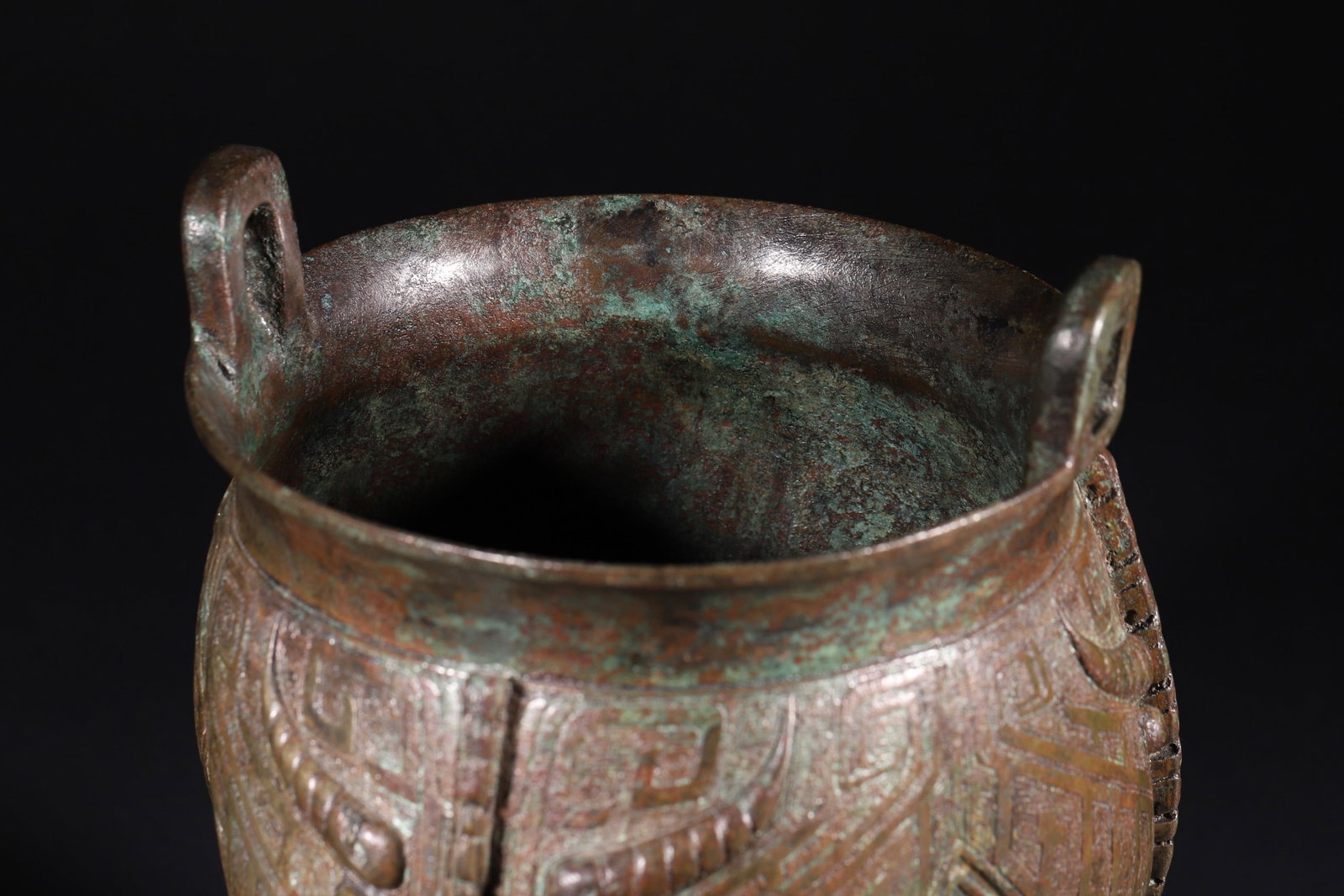 A Bronze Li Vessel with Beast-Face Motifs - Late Shang Dynasty - 6