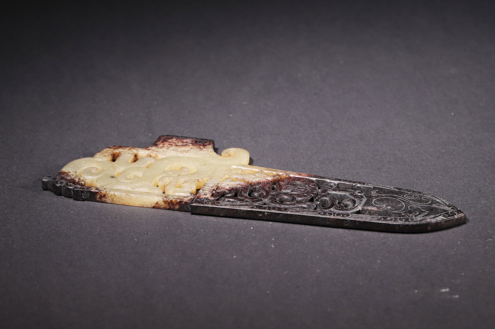 A Hetian Jade Openwork Dragon and Phoenix Ge, Han Dynasty - 7