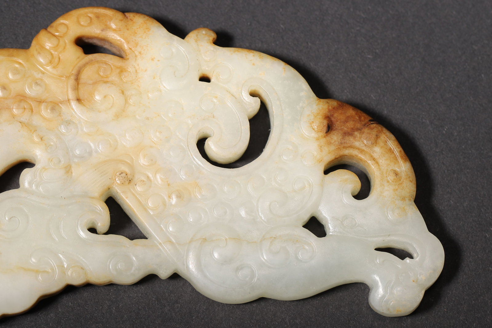 A Han Dynasty Carved Jade Pendant with Dragon and Phoenix Motifs - 3