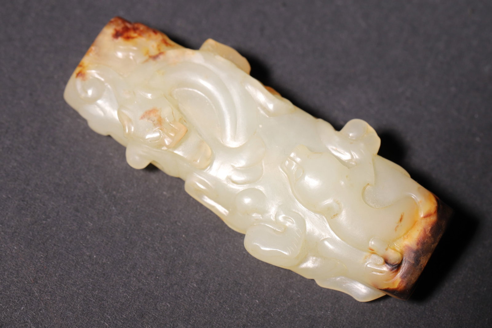 A Hetian Jade Lezi with High-Relief Chilong Pattern - Han Dynasty - 3