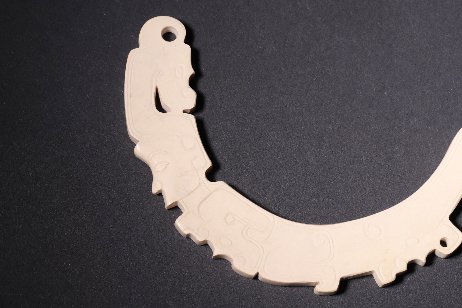 An Ancient Jade Pendant with Human and Dragon Motif - Shang-Zhou Dynasty - 2