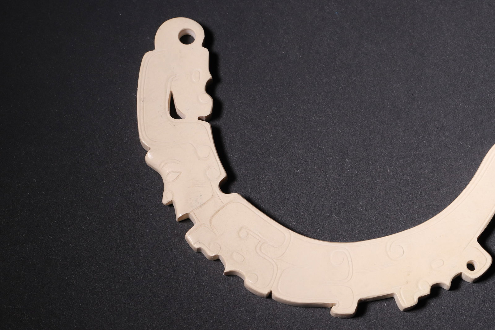 An Ancient Jade Pendant with Human and Dragon Motif - Shang-Zhou Dynasty - 3