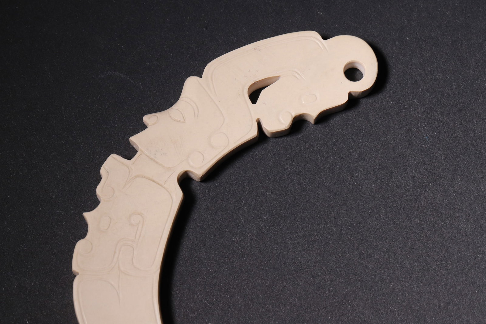 An Ancient Jade Pendant with Human and Dragon Motif - Shang-Zhou Dynasty - 5