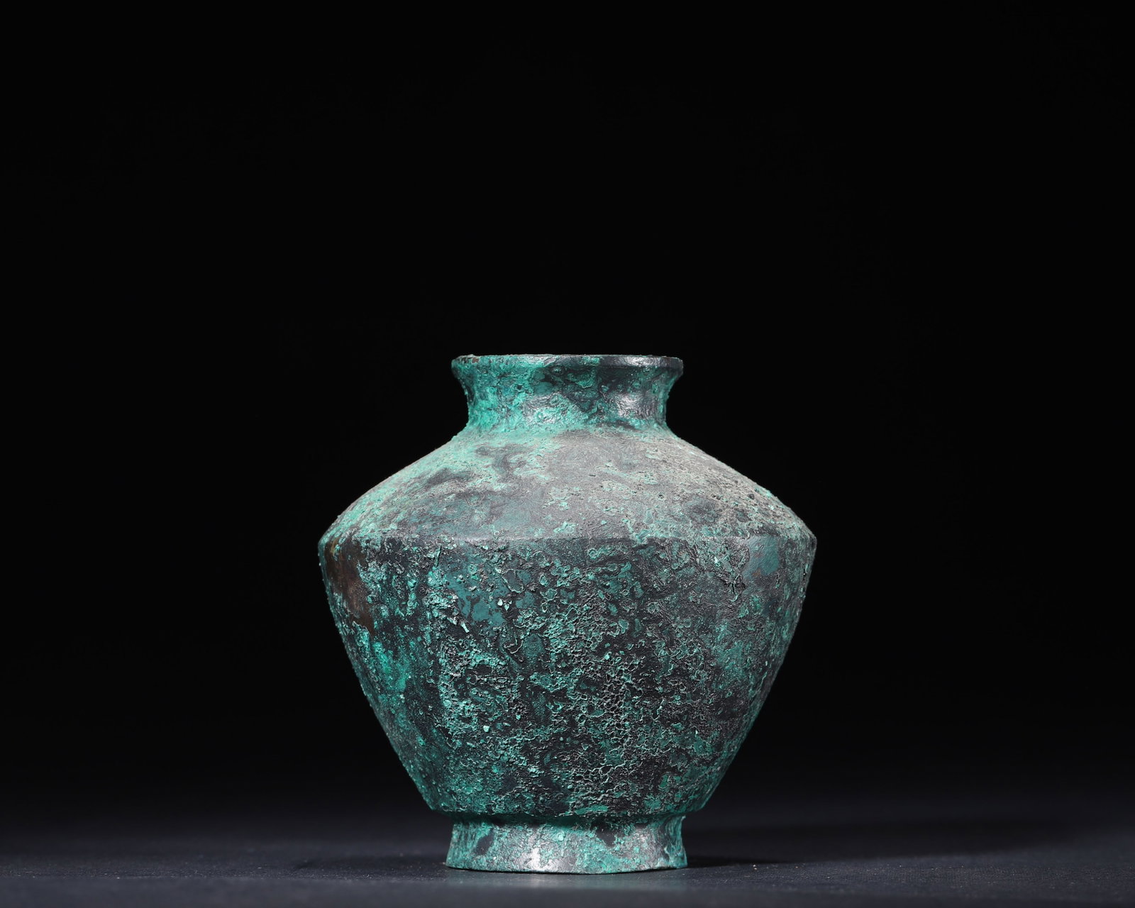 A Han Dynasty Plain Bronze Miniature Jar (1 of 6)
