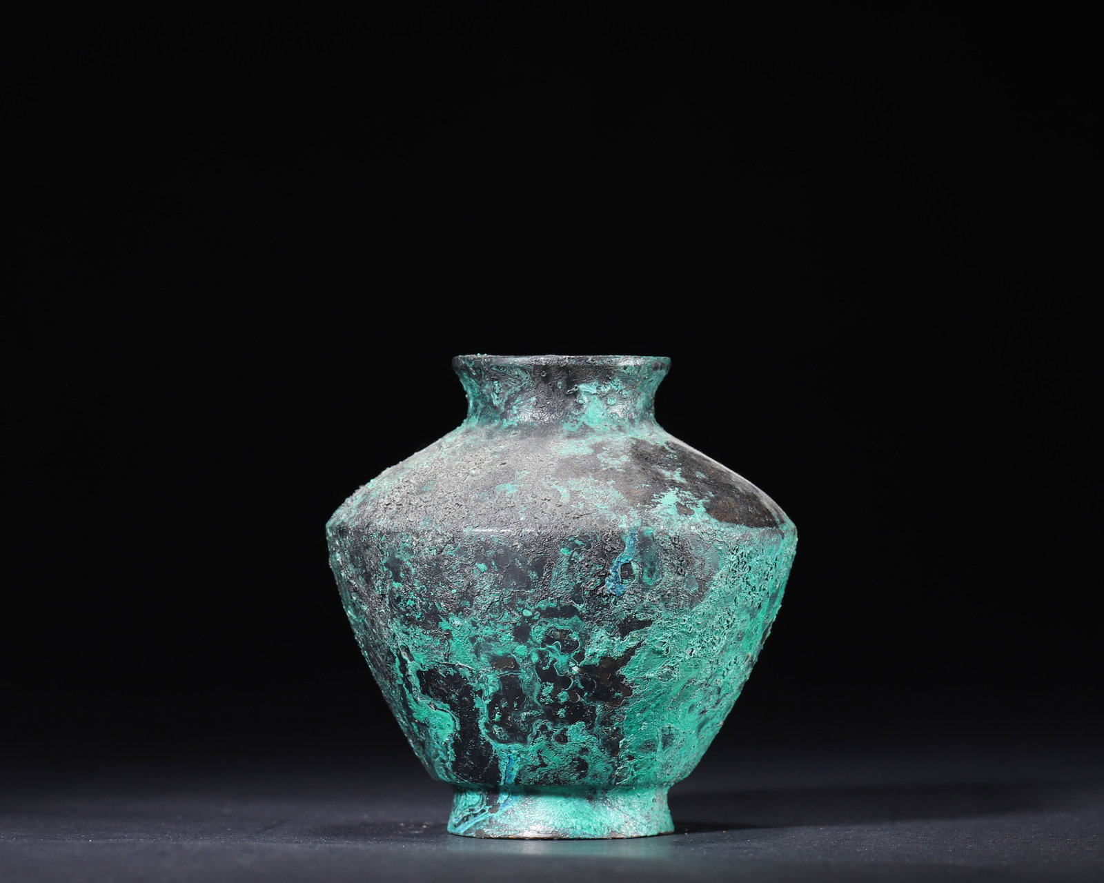 A Han Dynasty Plain Bronze Miniature Jar - 2