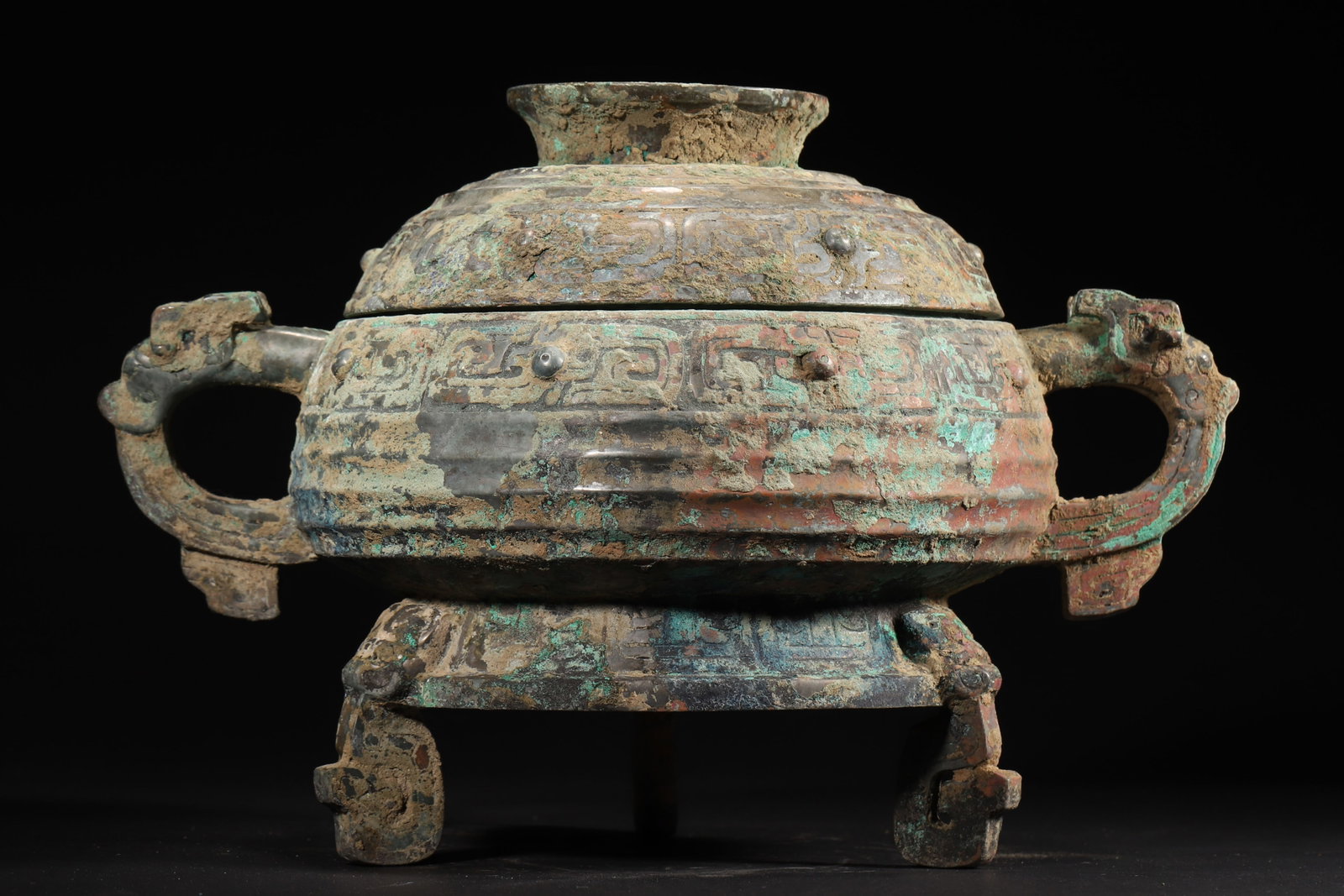A Bronze Tripod Gui Vessel with Beast-Handles, Western Zhou Dynasty - 3