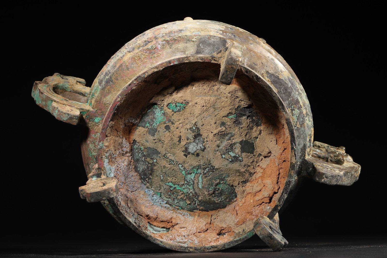 A Bronze Tripod Gui Vessel with Beast-Handles, Western Zhou Dynasty - 9