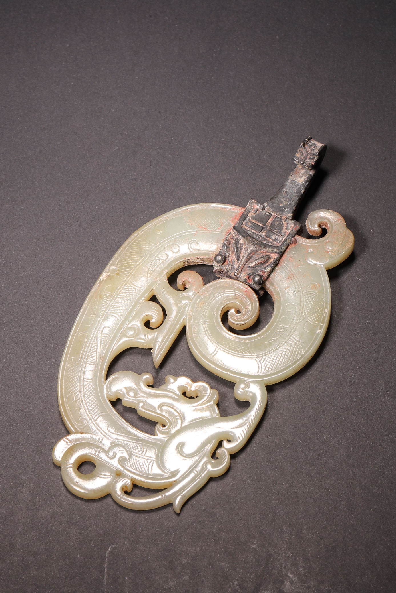 A Hetian Jade Belt Hook with Copper Dragon Pattern (Han Dynasty) (1 of 7)