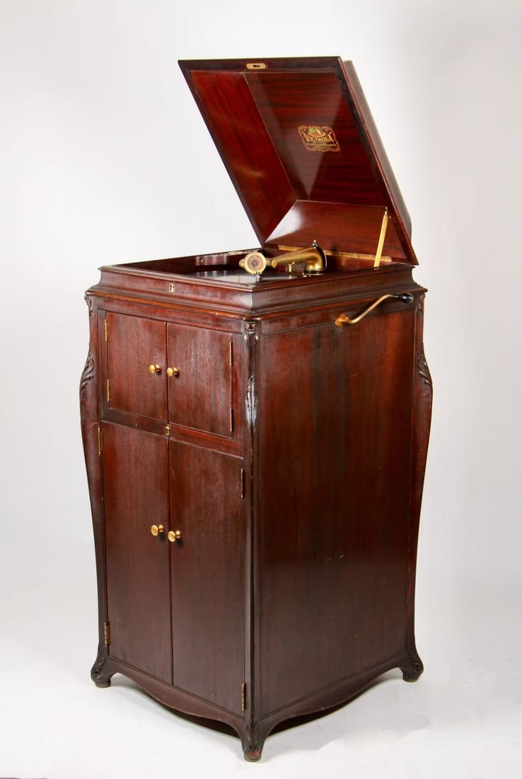 1910 American Victor Floor-Standing Antique Cabinet Phonograph (1 of 12)