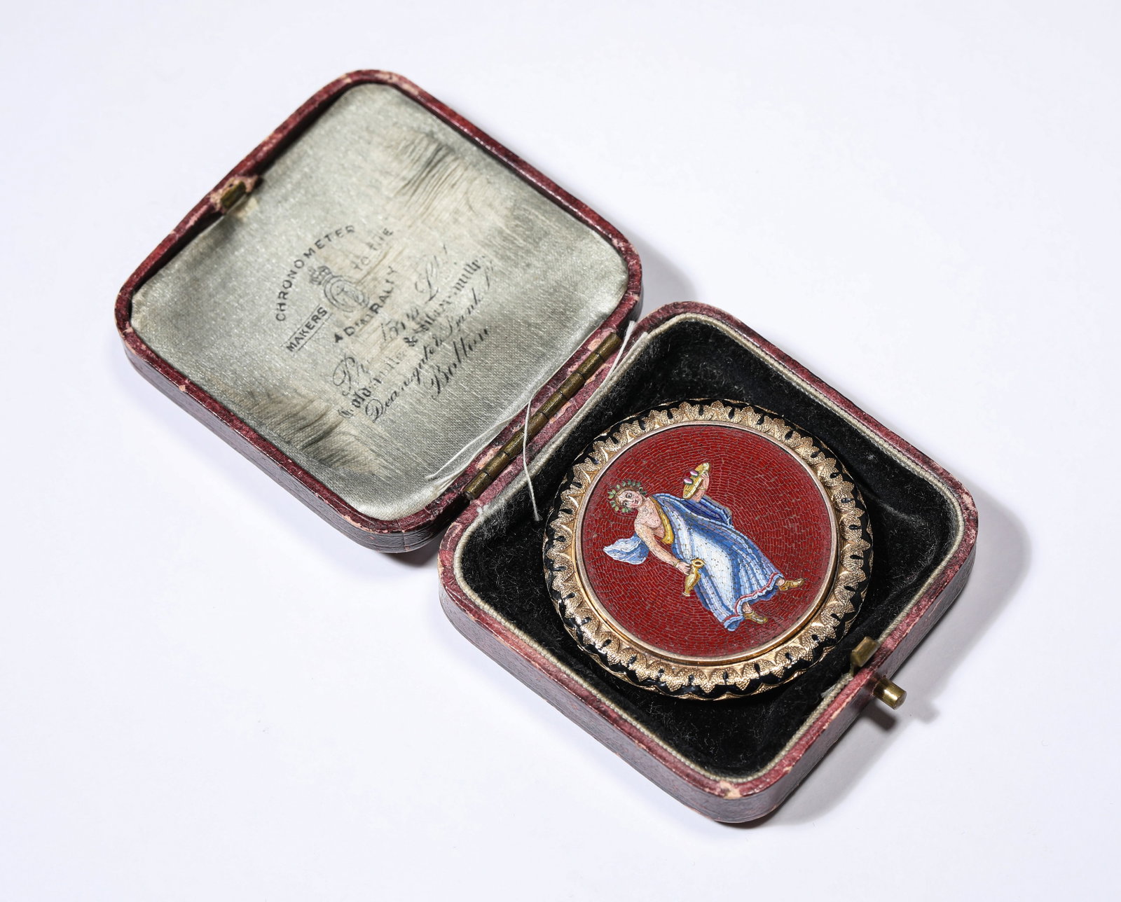 A 'Figural' Brooch: Dimensions: Weight: 15g. Width: 4.1 cm (1.61 in). All measurements are approximate.