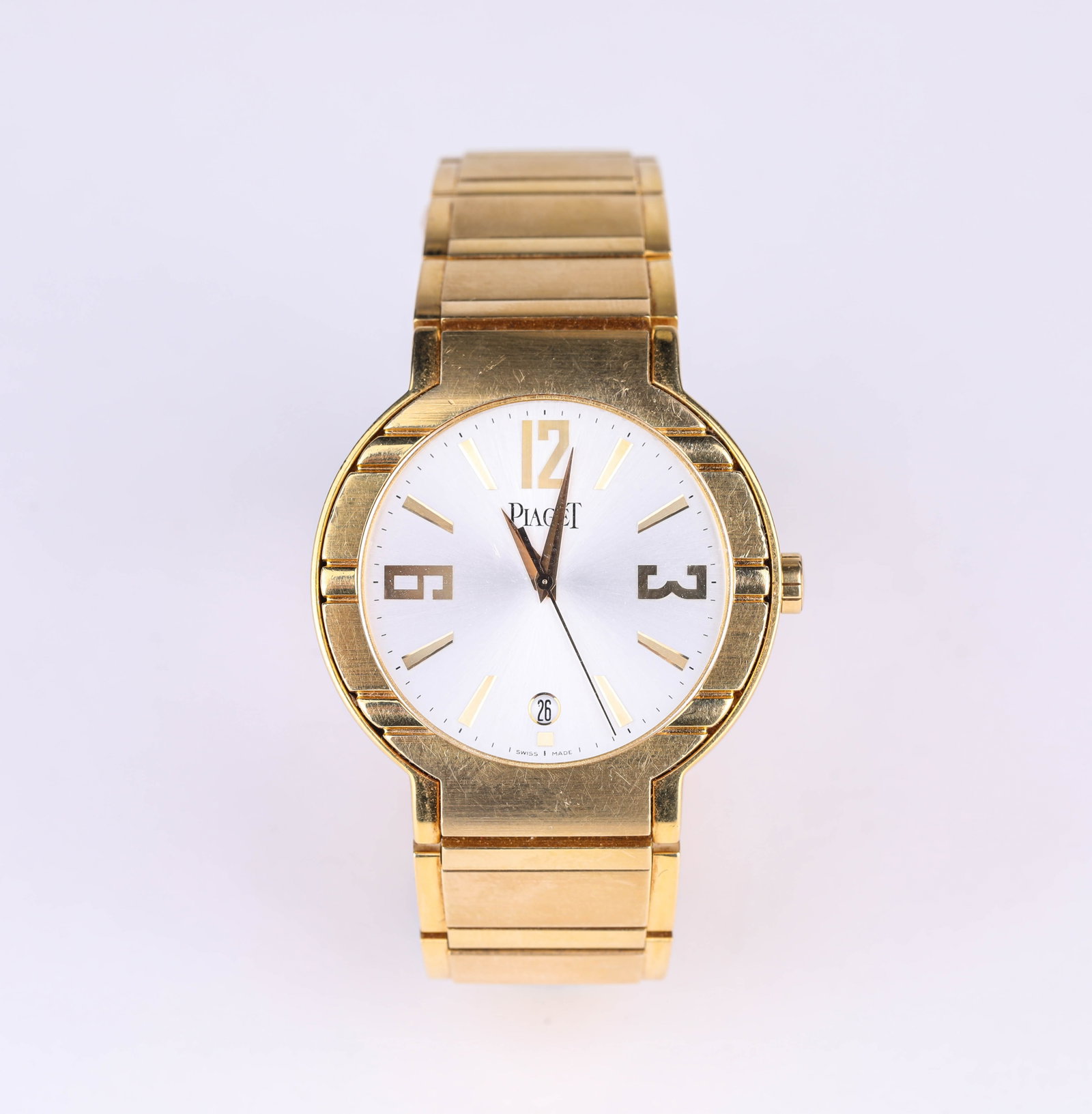 A Piaget 18k Gold Automatic Mechanical Wristwatch: Dimensions: Width: 4.0 cm (1.57 in). All measurements are approximate.