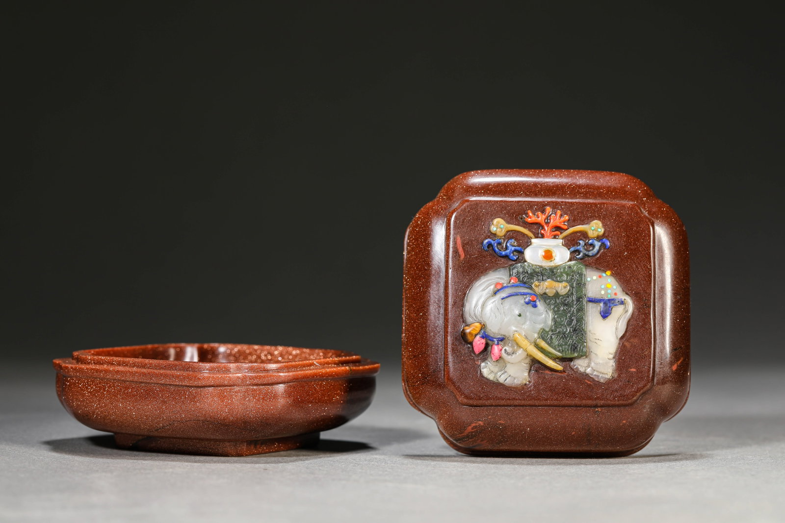 A Gold-Flecked Glass ??Gem-Inlaid?? Covered Box (1 of 6)
